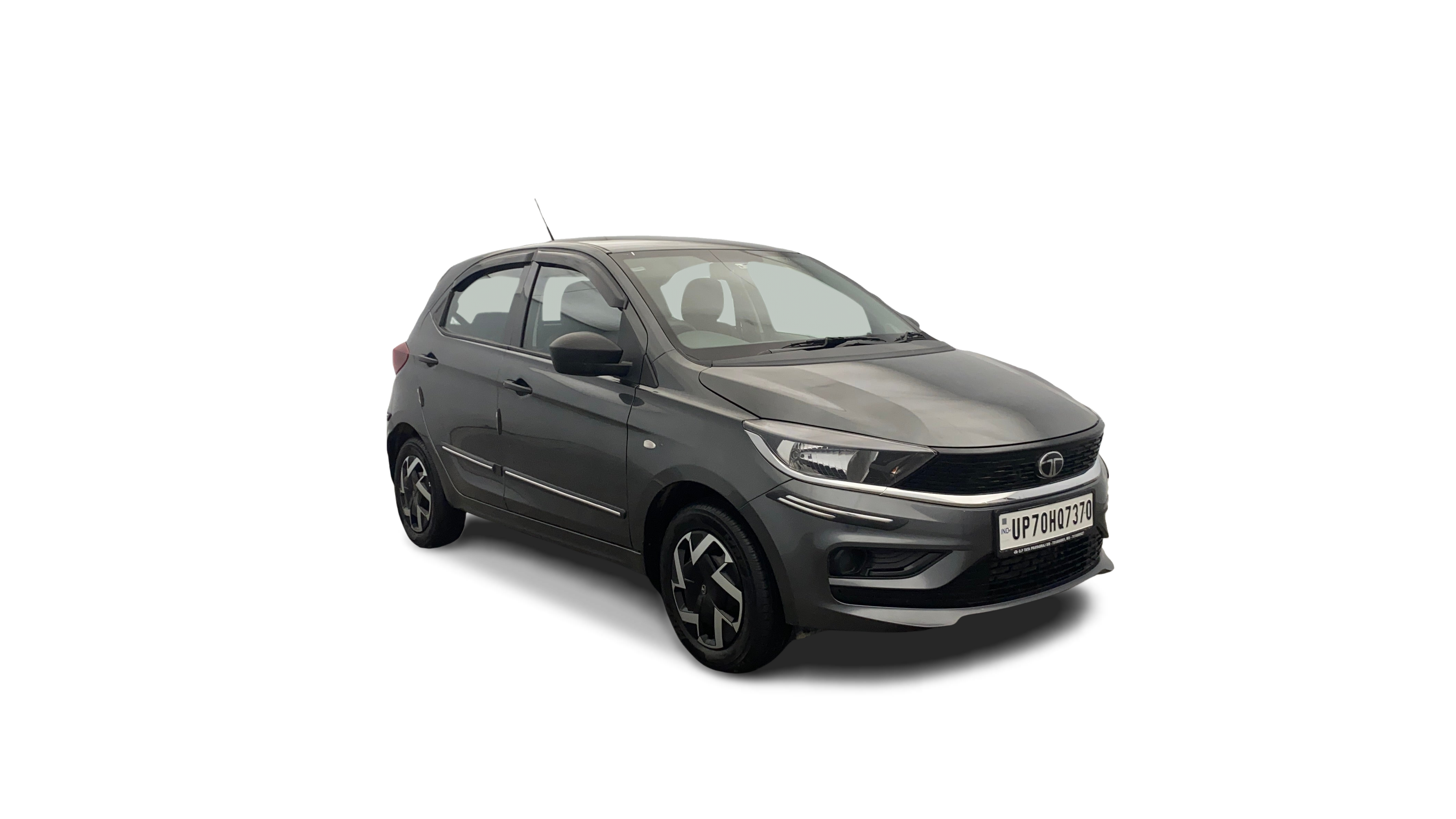 Tata Tiago-img