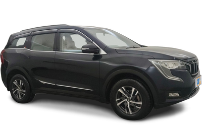 Mahindra XUV700-img