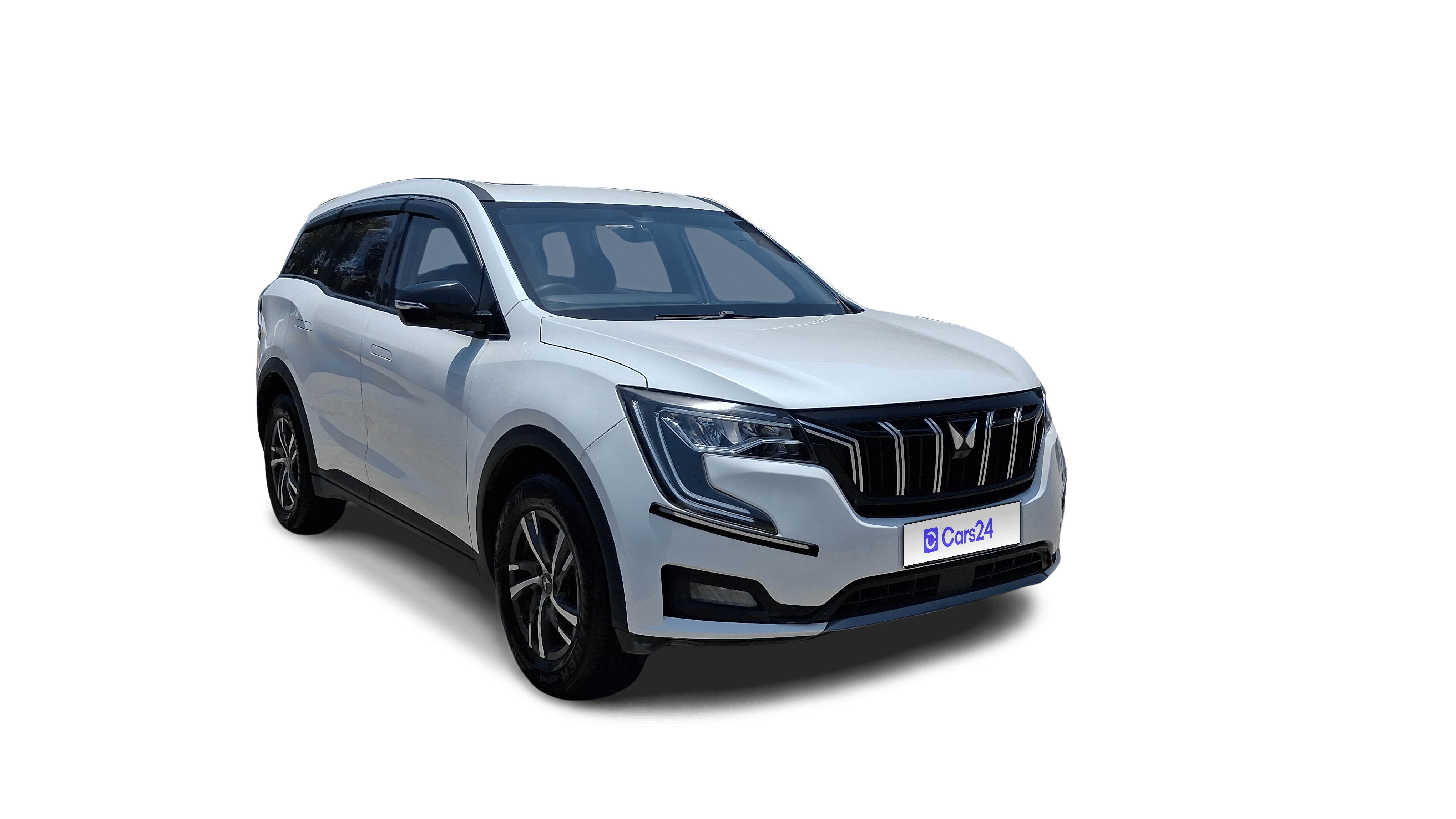 2022 Mahindra XUV700 - SUV - Petrol - Manual - ₹12.64 lakh