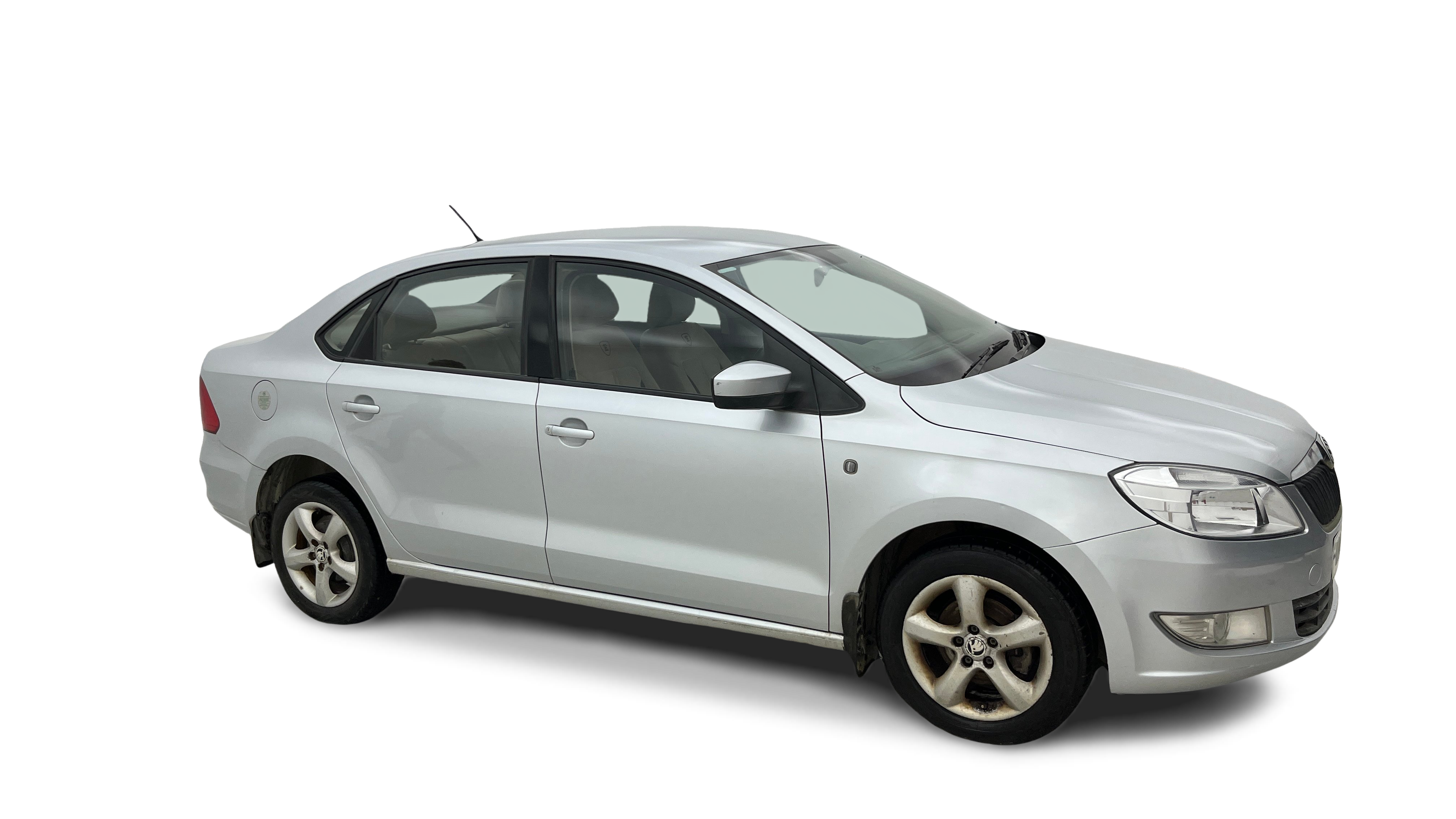 2014 Skoda Rapid - Sedan - Petrol - Manual - ₹4.05 lakh
