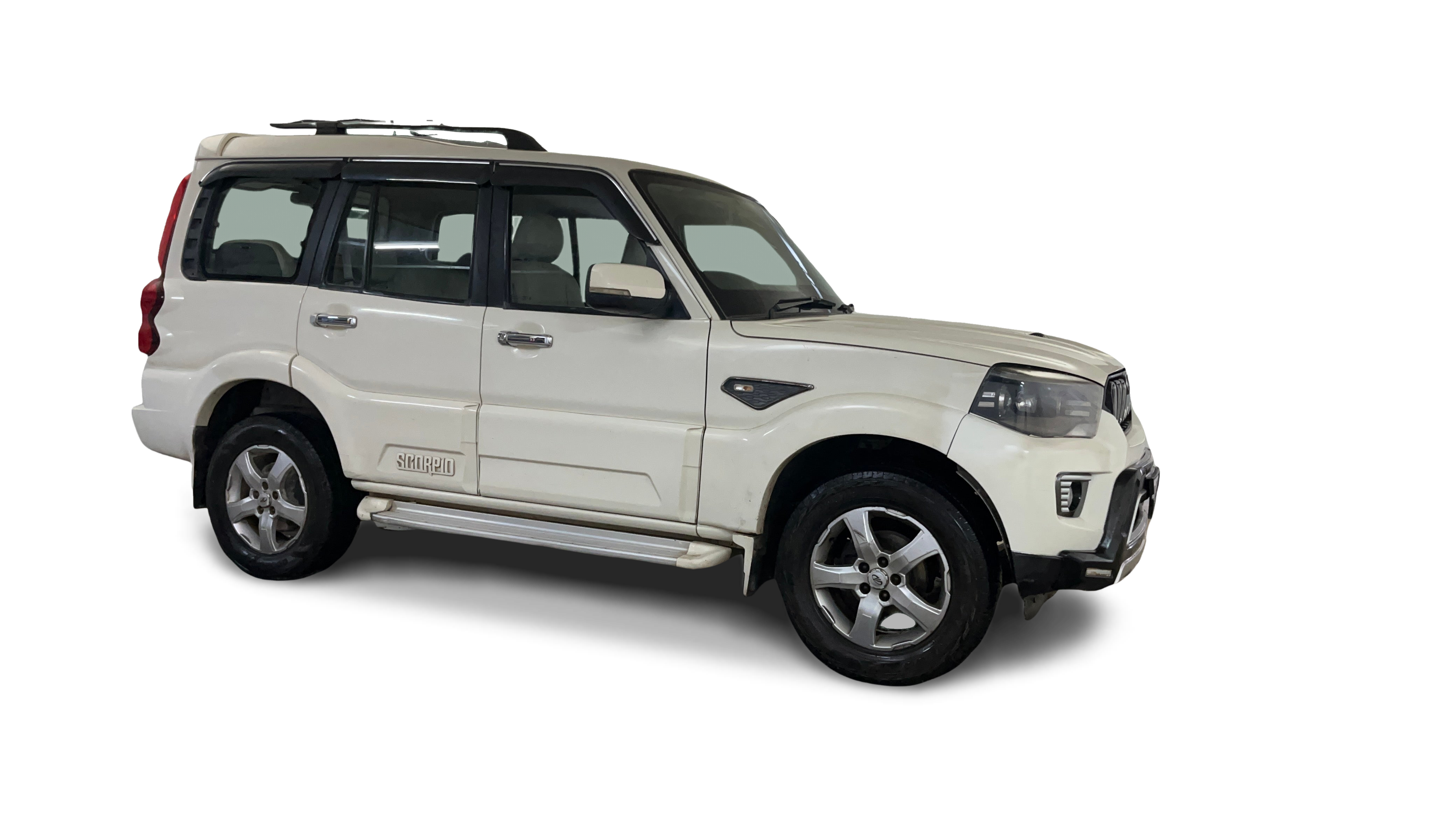 Mahindra Scorpio-img