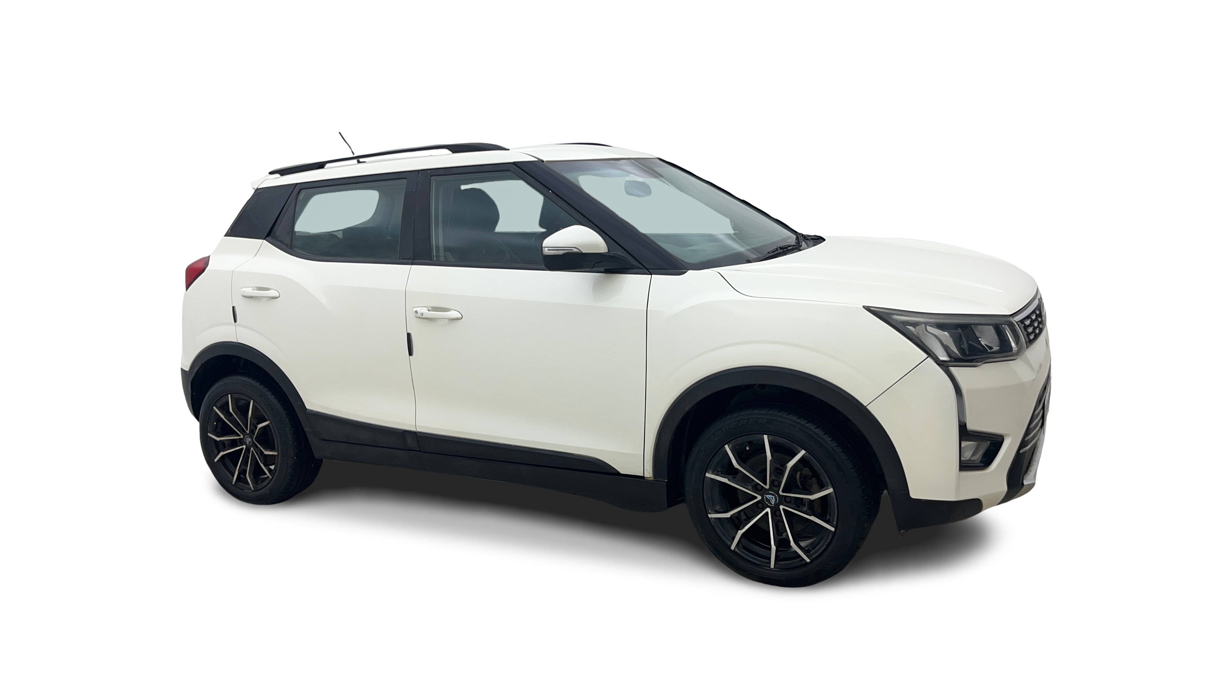 2019 Mahindra XUV300 - SUV - Diesel - Manual - ₹6.65 lakh