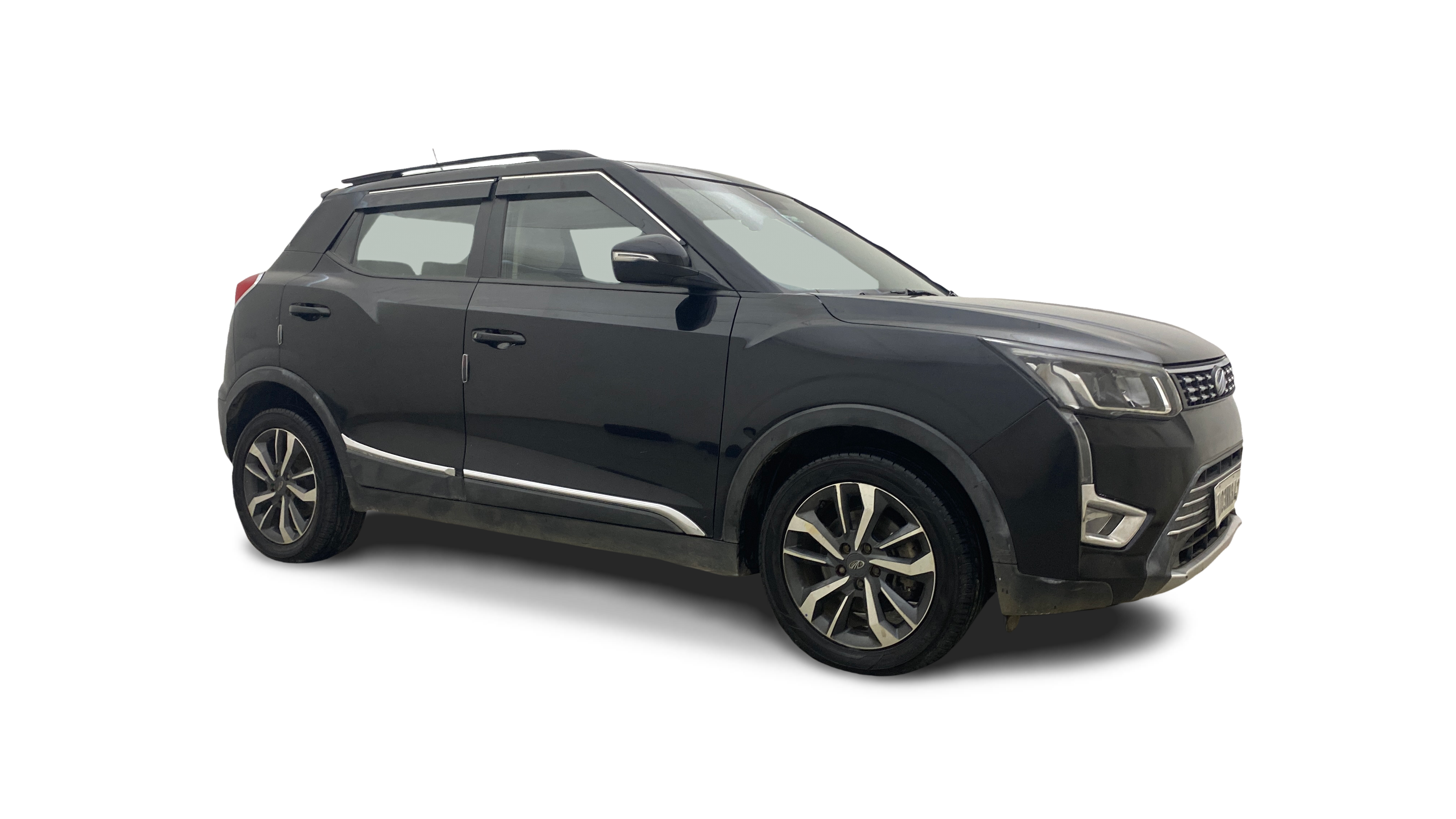 2021 Mahindra XUV300 - SUV - Petrol - Manual - ₹7.60 lakh