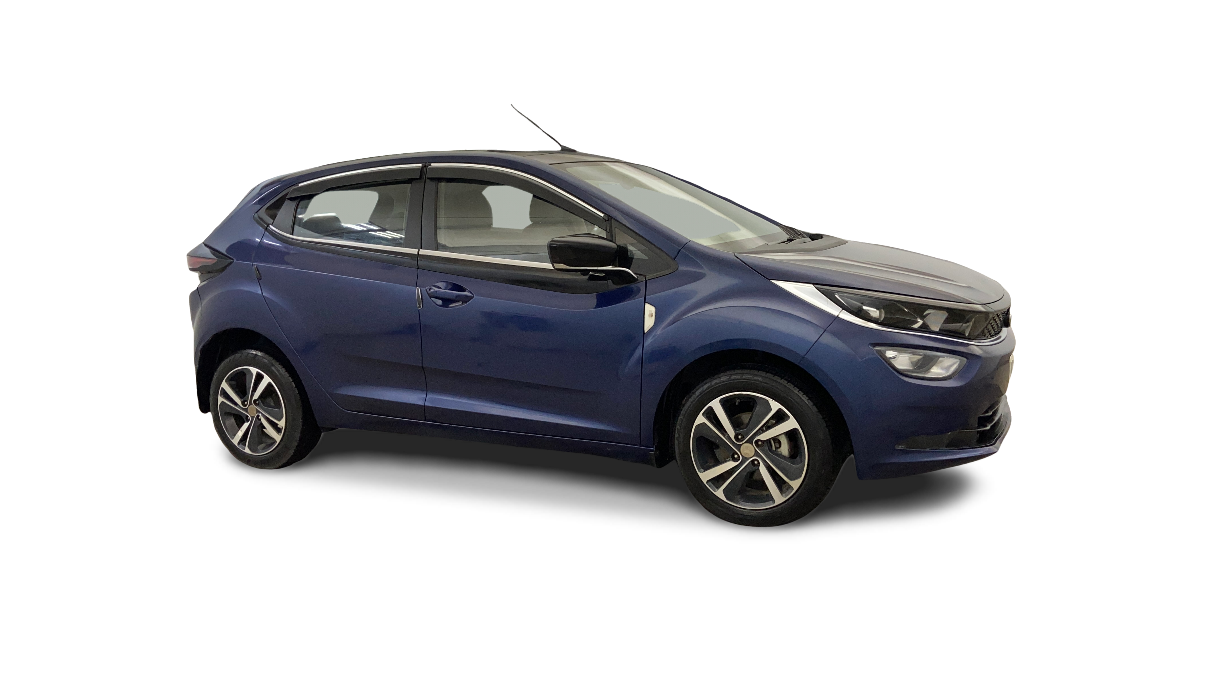 Tata ALTROZ-img