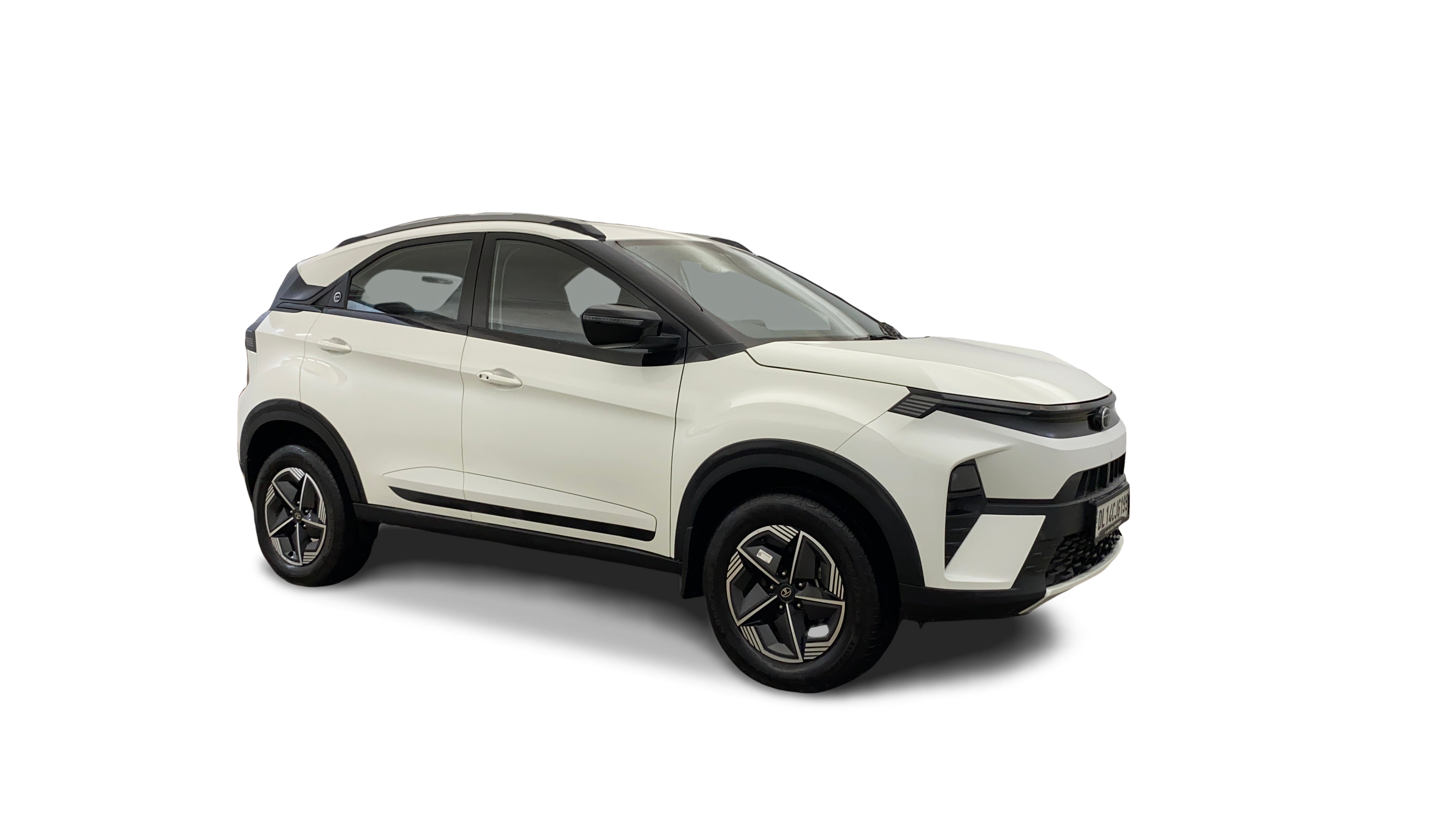 Tata NEXON-img