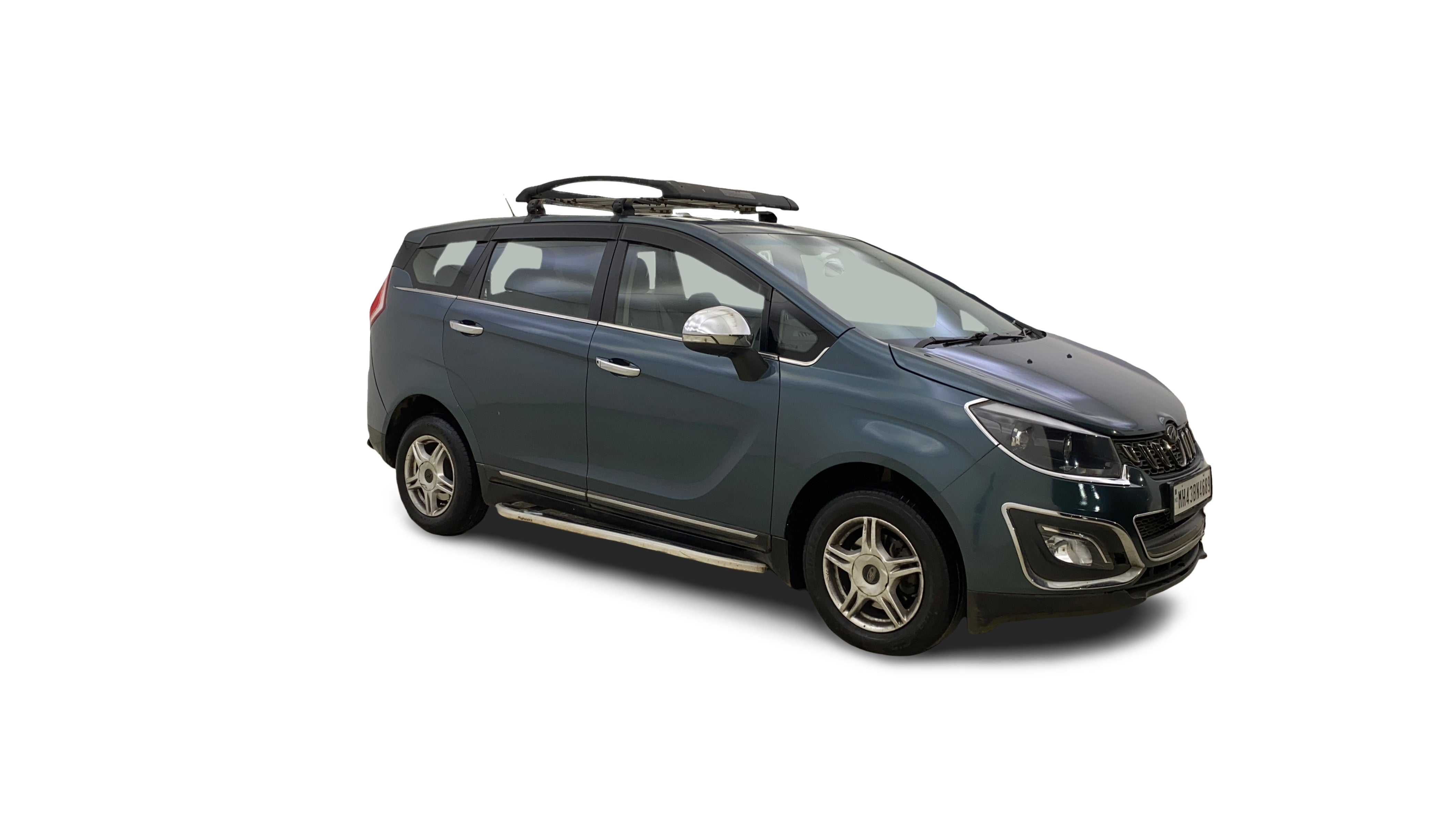 Mahindra MARAZZO-img