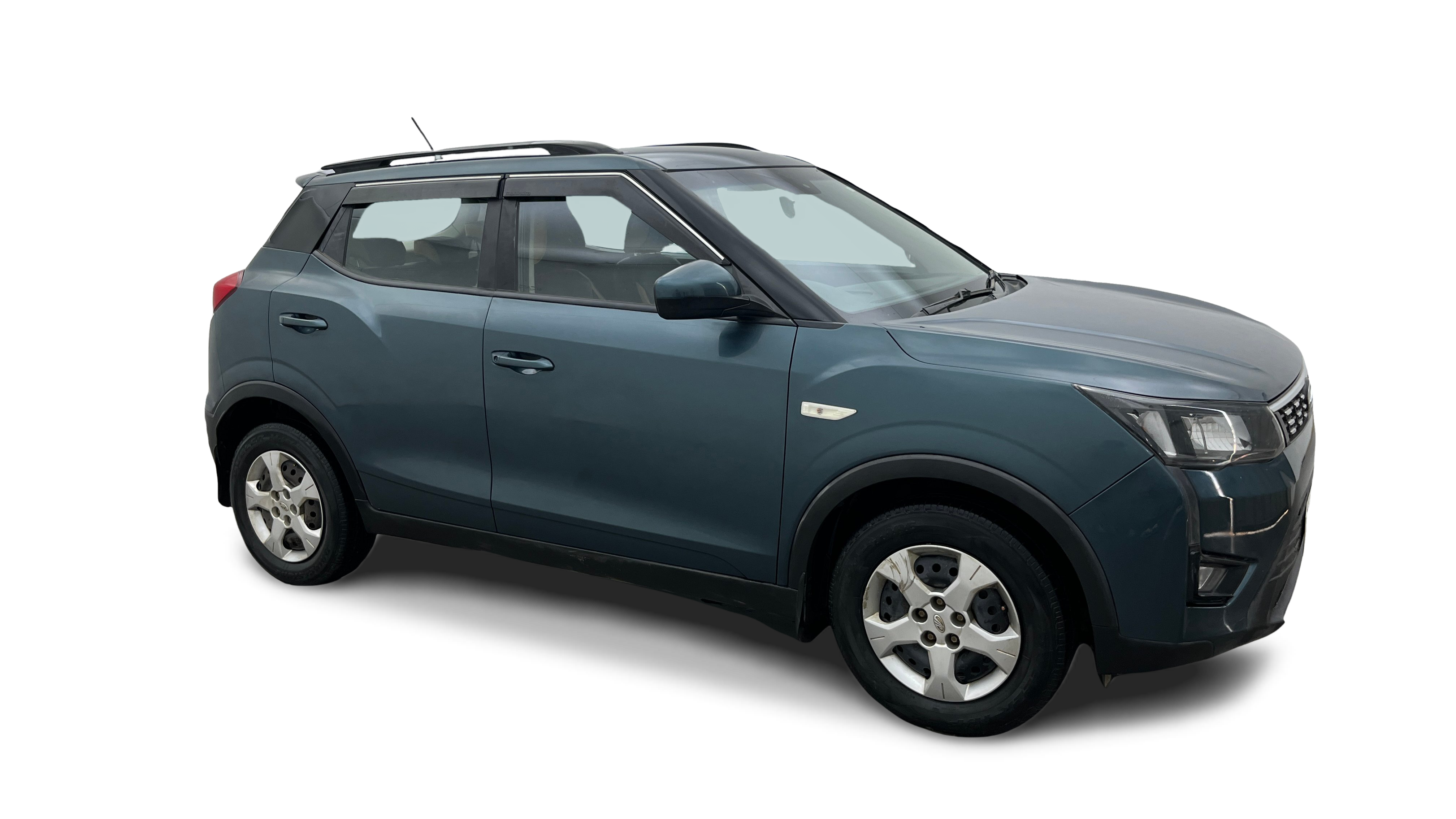 2021 Mahindra XUV300 - SUV - Diesel - Manual - ₹7.29 lakh