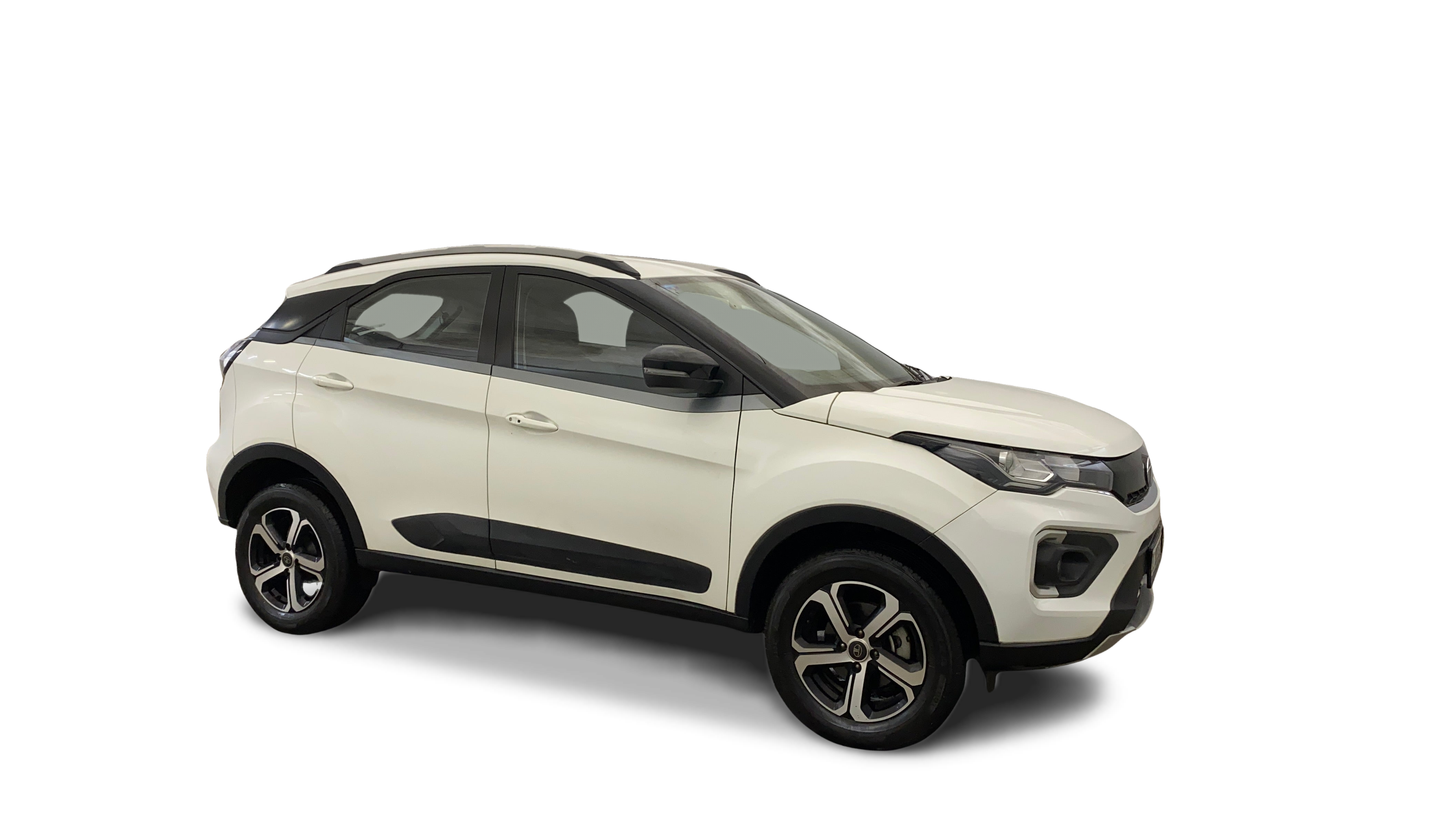 Tata NEXON-img