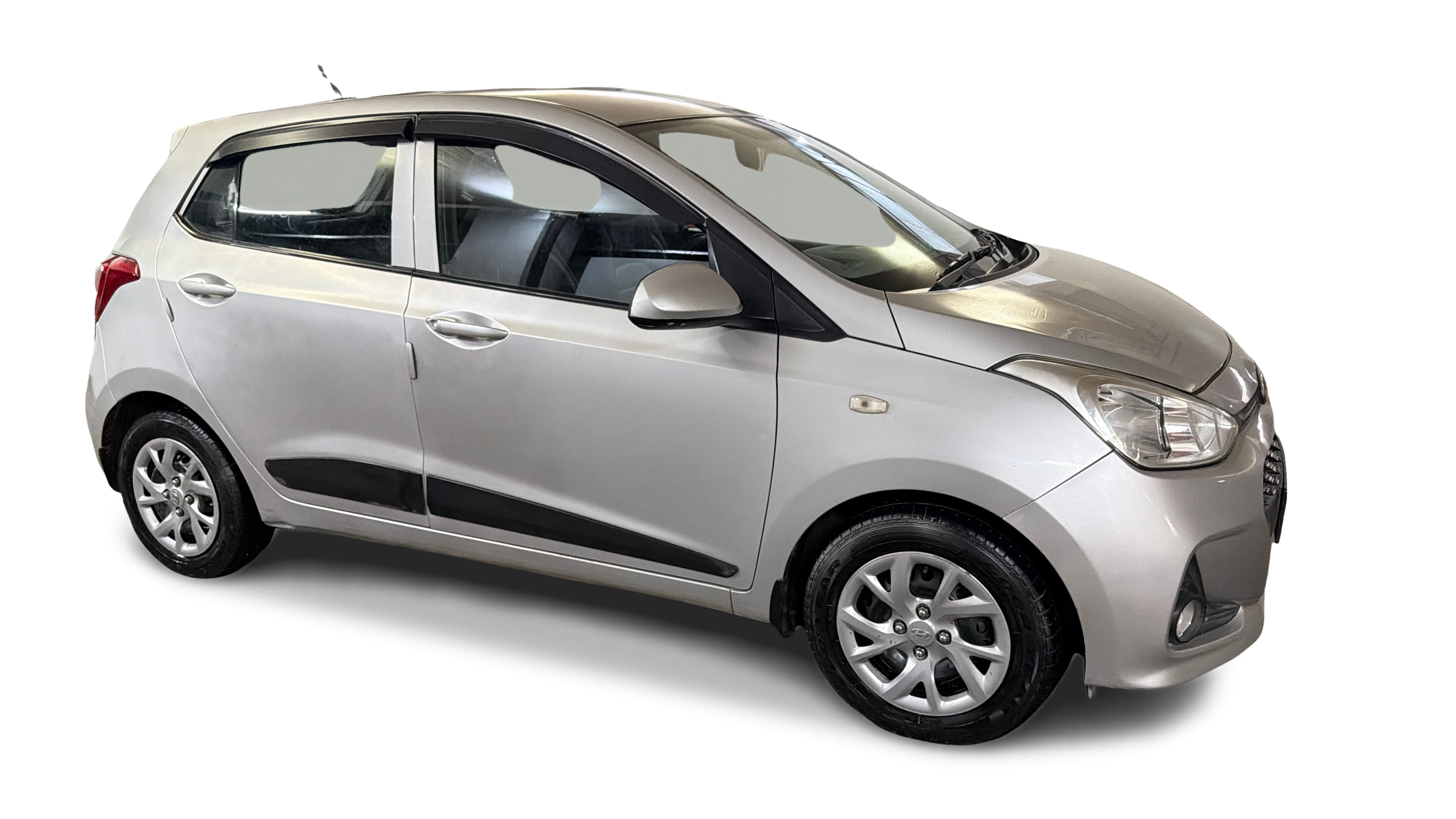 2017 Hyundai Grand i10 - Hatchback - Petrol - Manual - ₹2.75 lakh