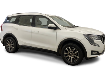 Mahindra XUV700-img
