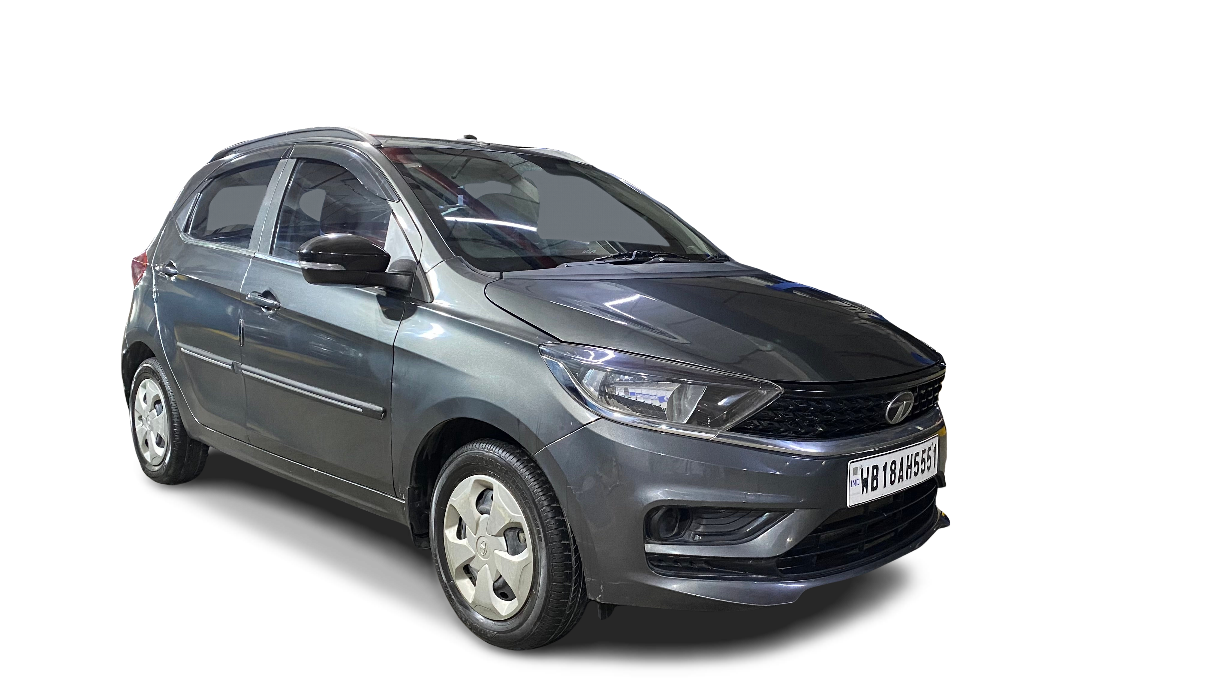Tata Tiago-img