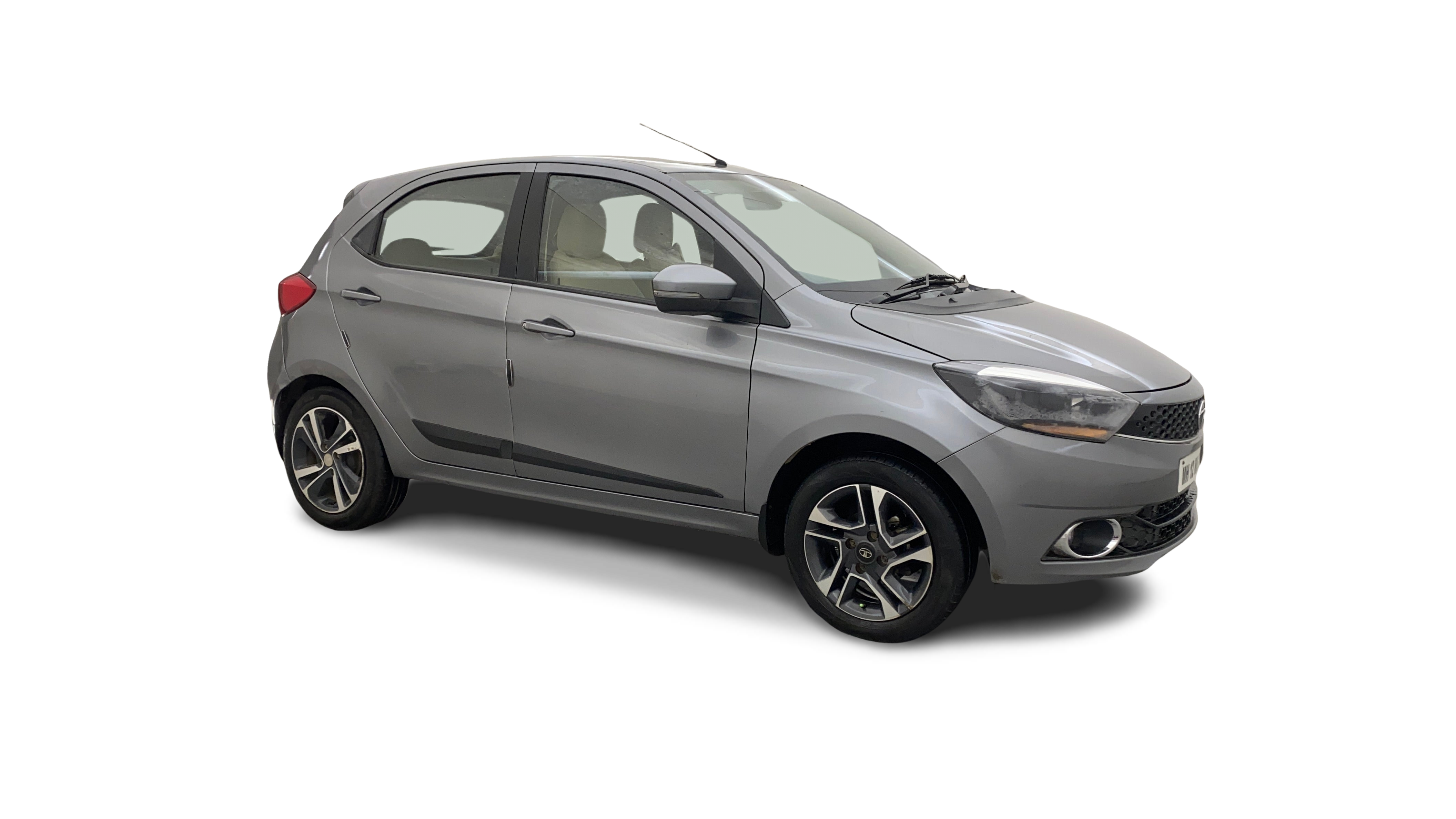 Tata Tiago-img