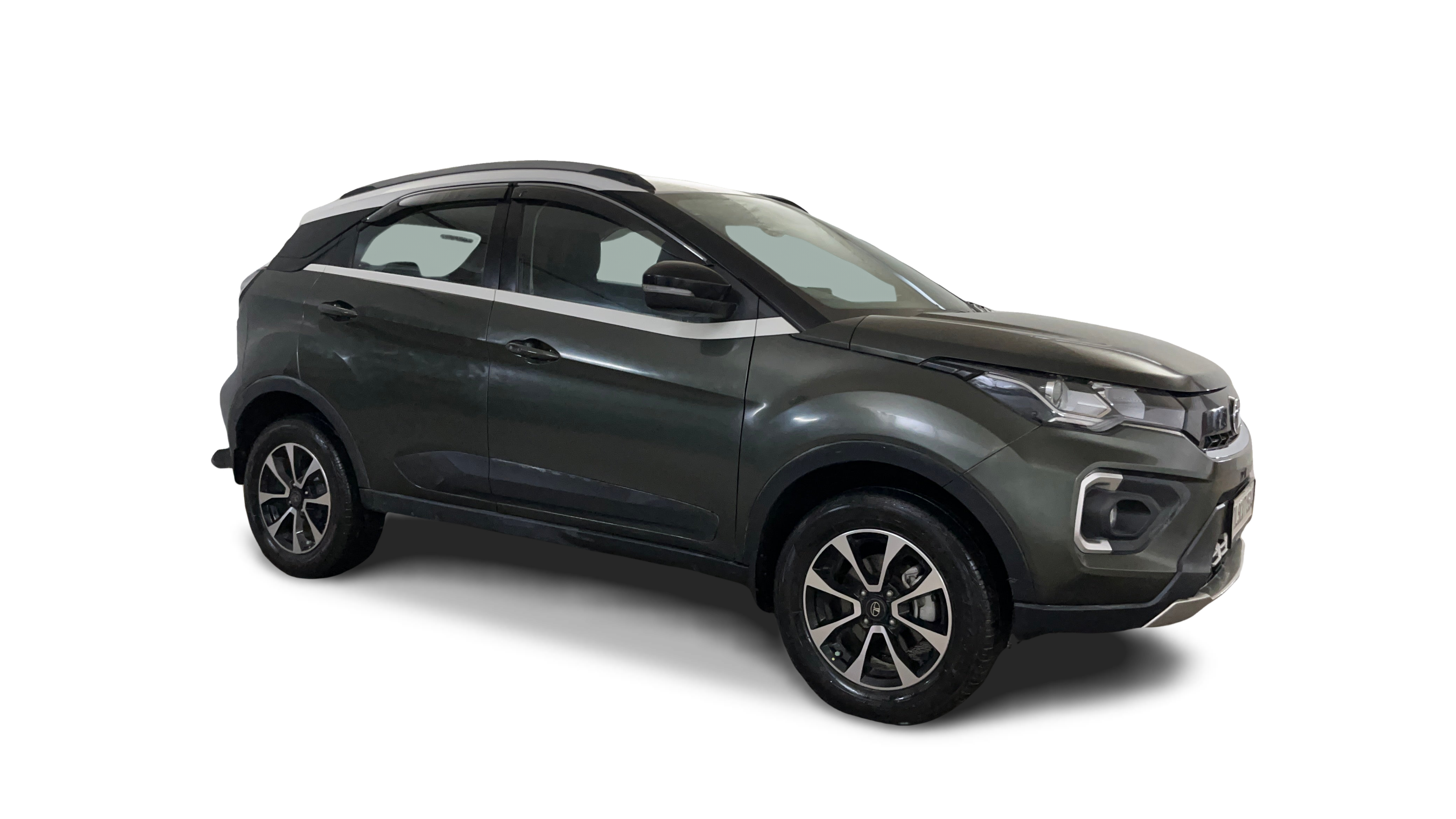 Tata NEXON-img