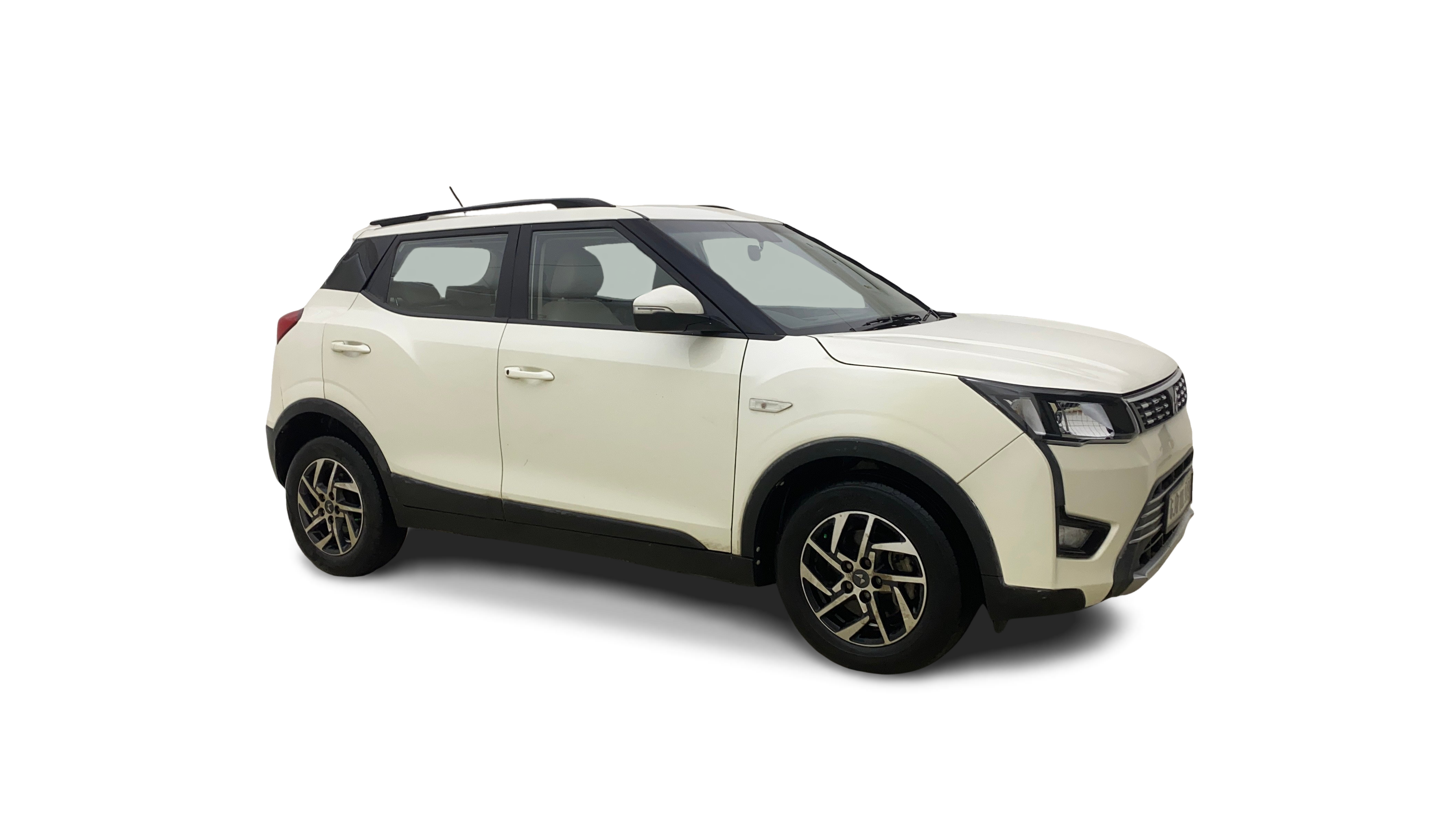 2023 Mahindra XUV300 - SUV - Petrol - Manual - ₹7.28 lakh