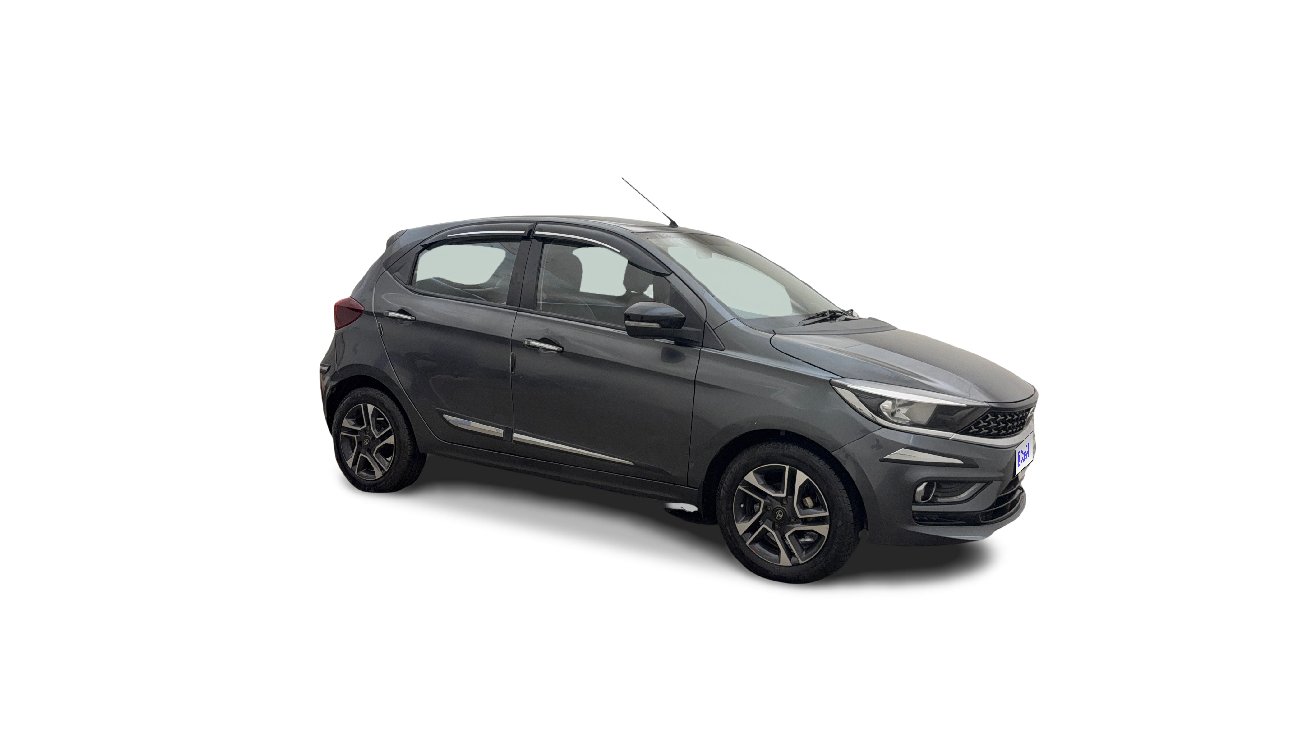 2022 Tata Tiago - Hatchback - Petrol - Manual - ₹5.92 lakh