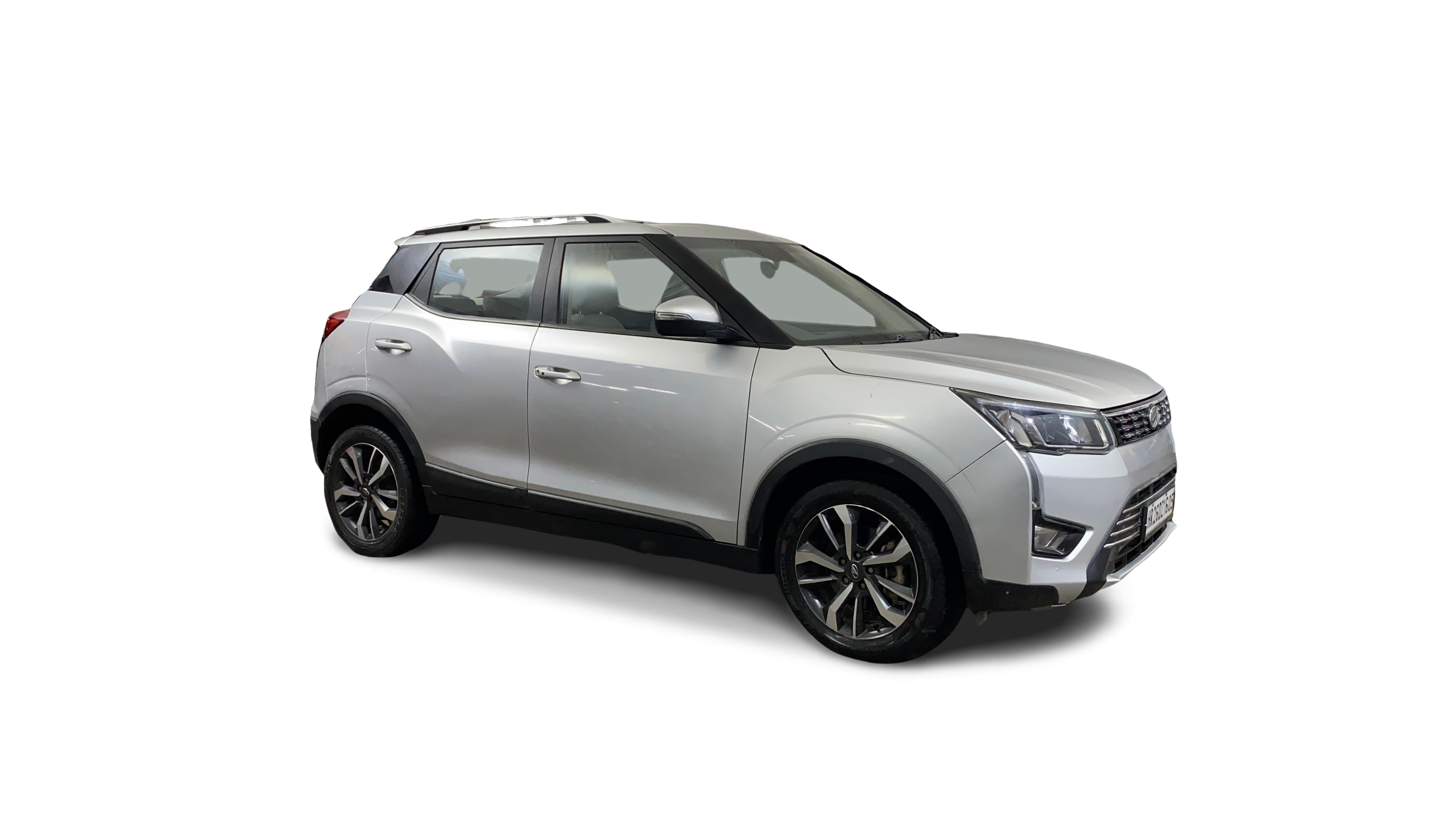2019 Mahindra XUV300 - SUV - Petrol - Manual - ₹6.15 lakh