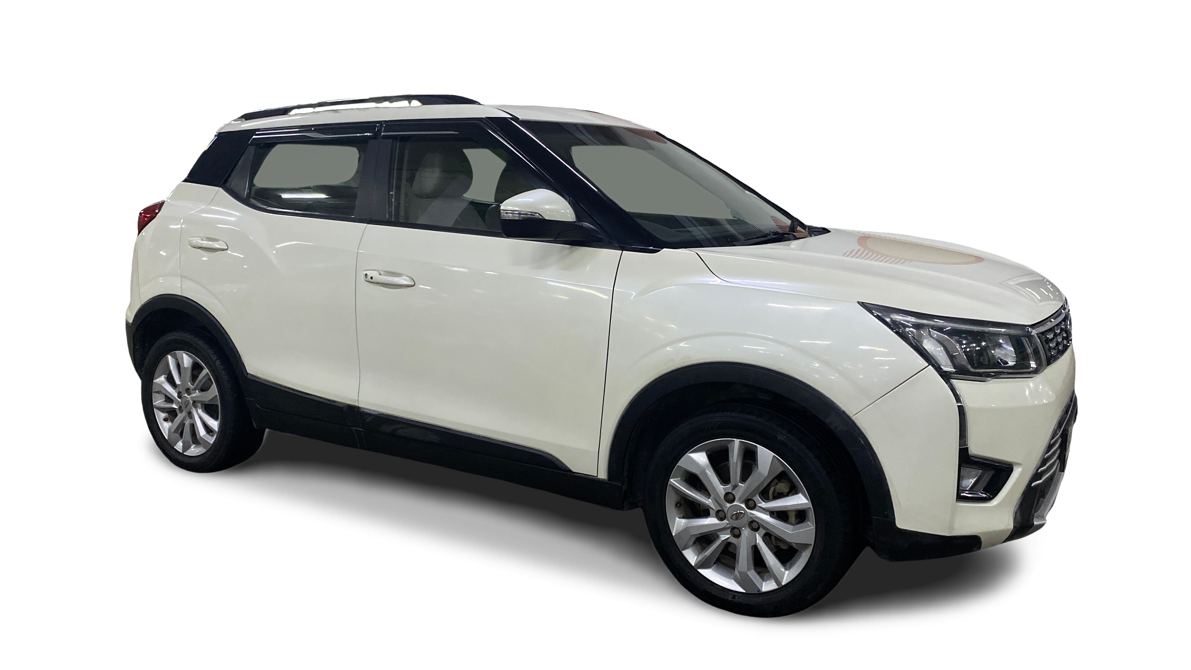 2021 Mahindra XUV300 - SUV - Petrol - Manual - ₹6.04 lakh