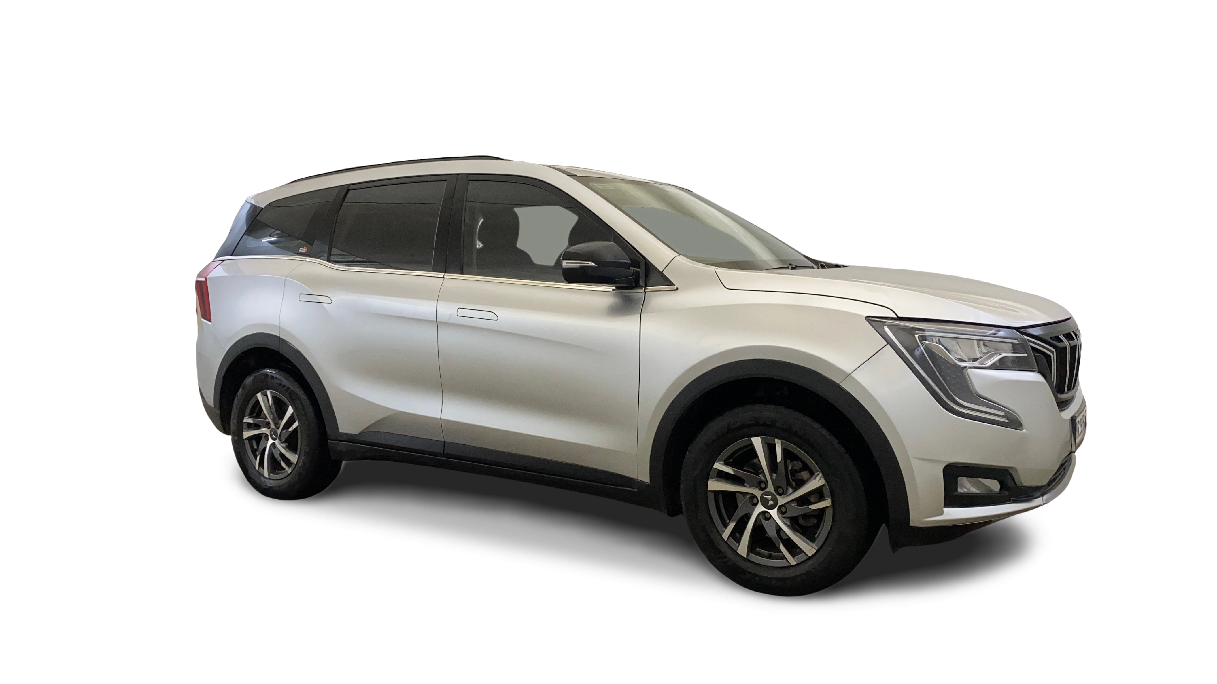 2023 Mahindra XUV700 - SUV - Diesel - Manual - ₹13.07 lakh