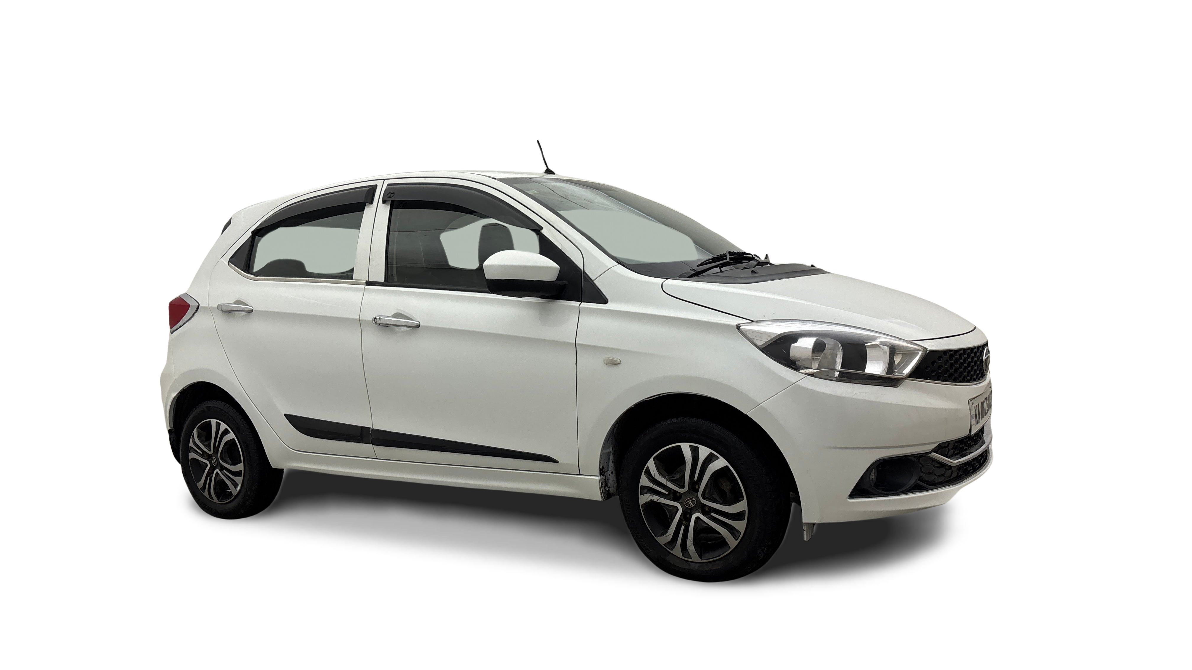 2019 Tata Tiago - Hatchback - Petrol - Manual - ₹3.93 lakh