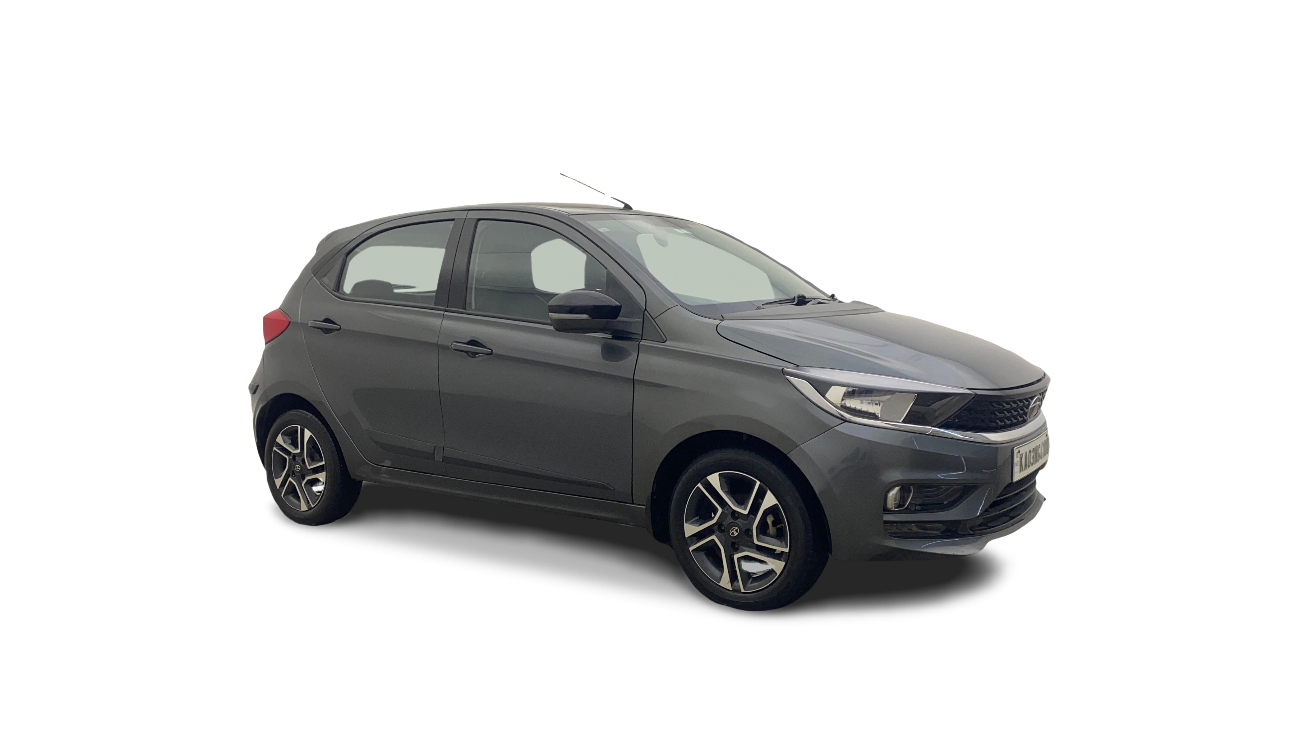 Tata Tiago-img