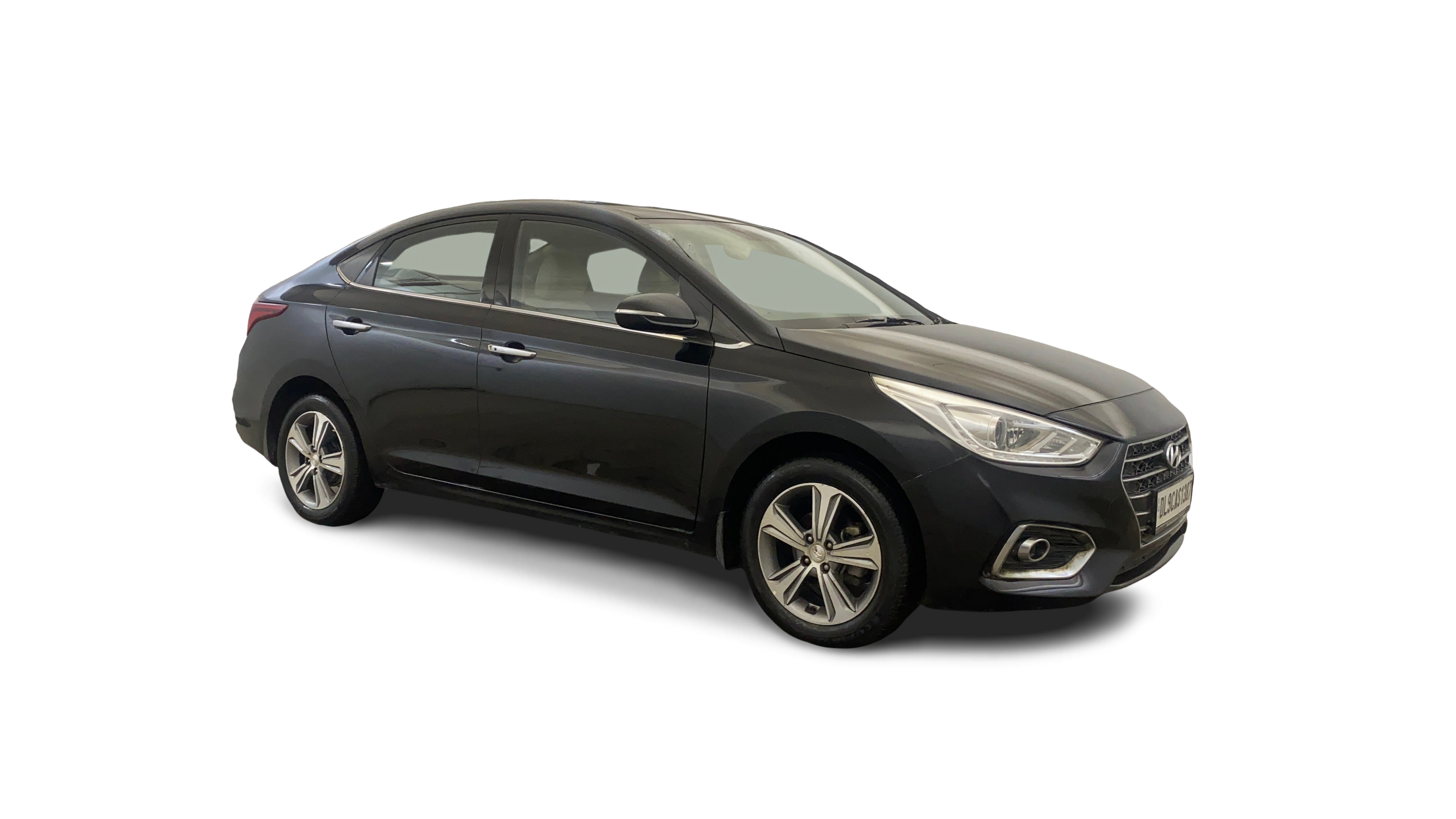 Hyundai Verna-img