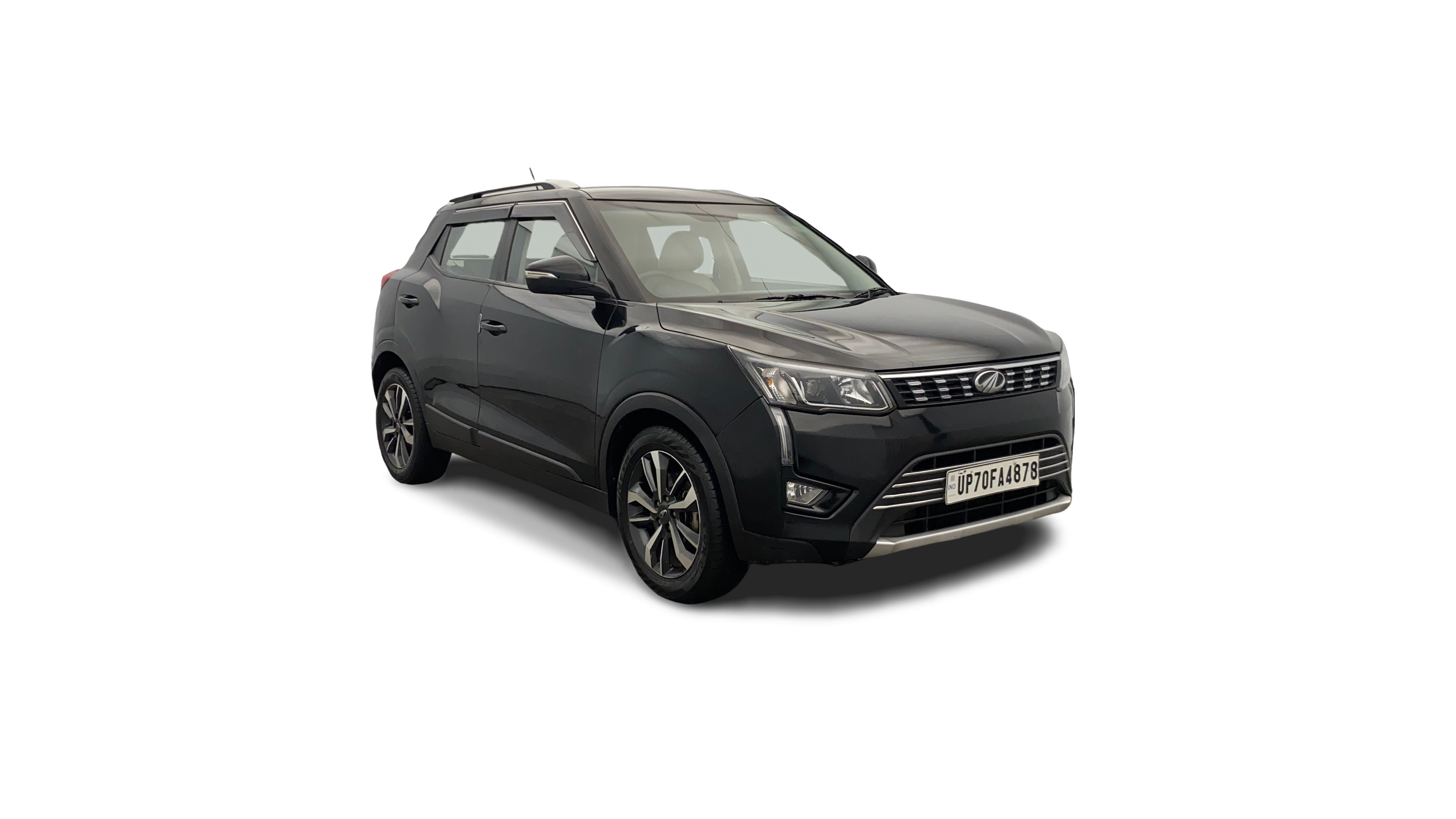 Mahindra XUV300-img