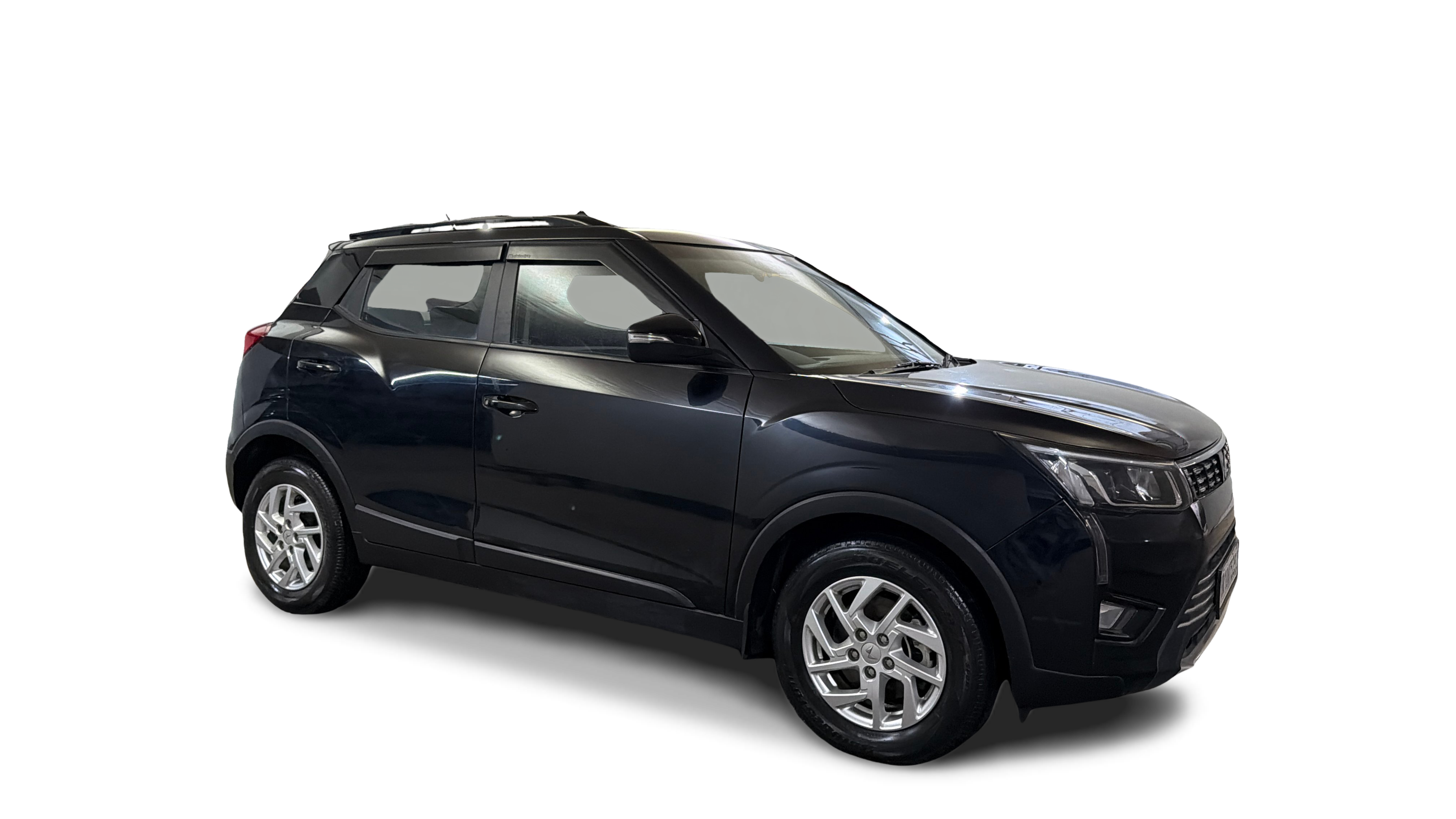 2023 Mahindra XUV300 - SUV - Petrol - Manual - ₹7.31 lakh