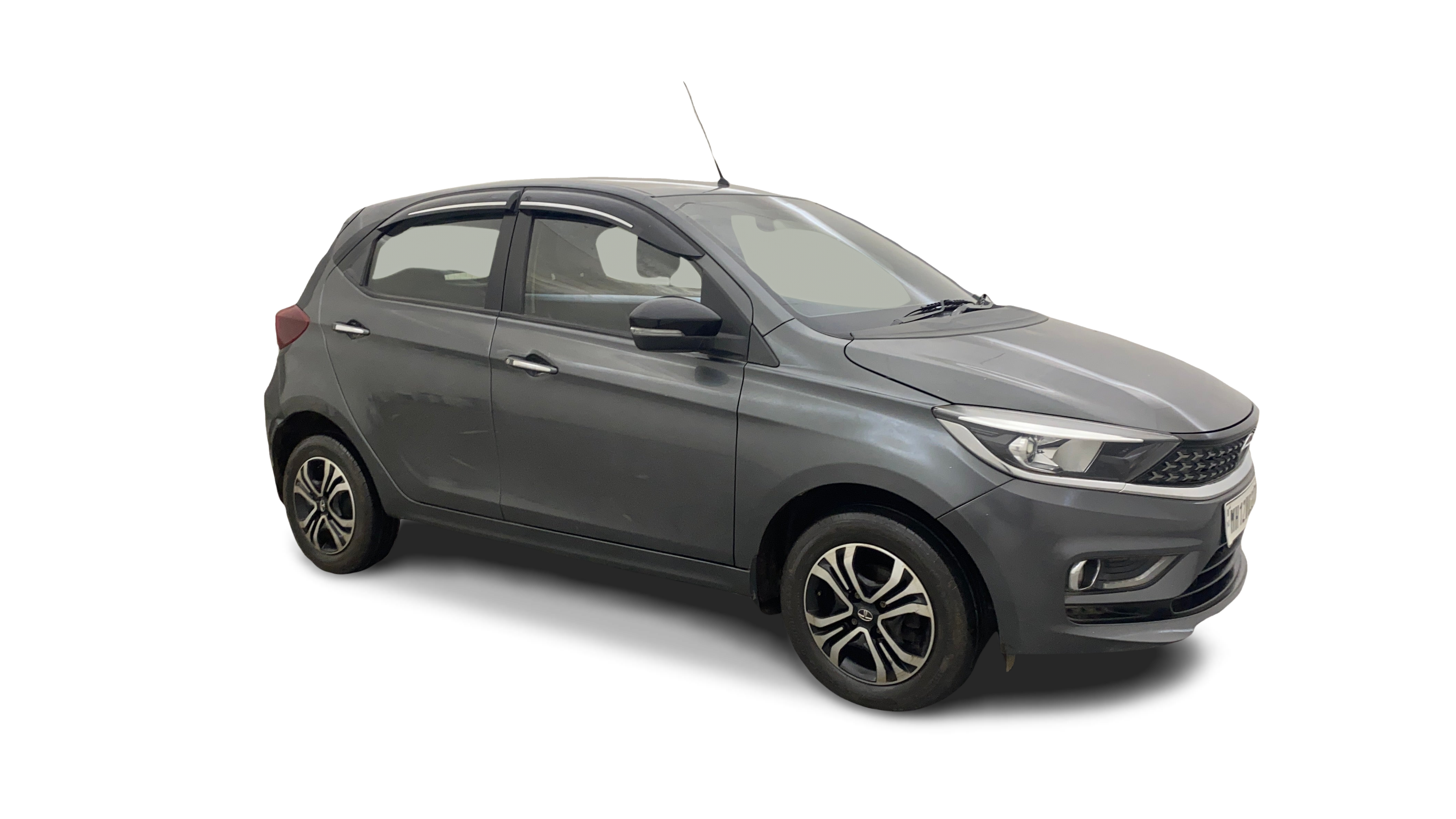 2023 Tata Tiago - Hatchback - CNG - Manual - ₹5.25 lakh