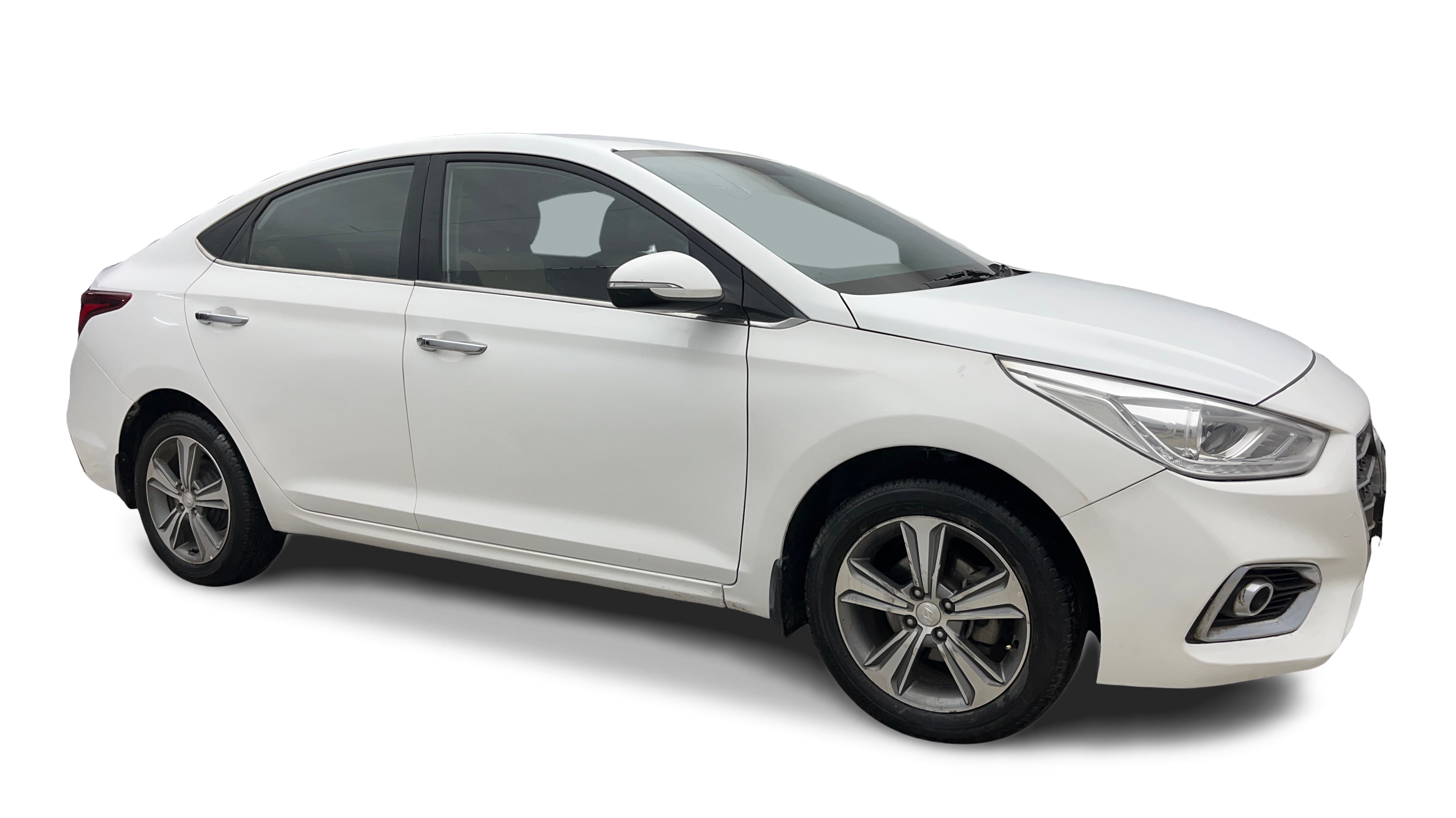 Hyundai Verna-img