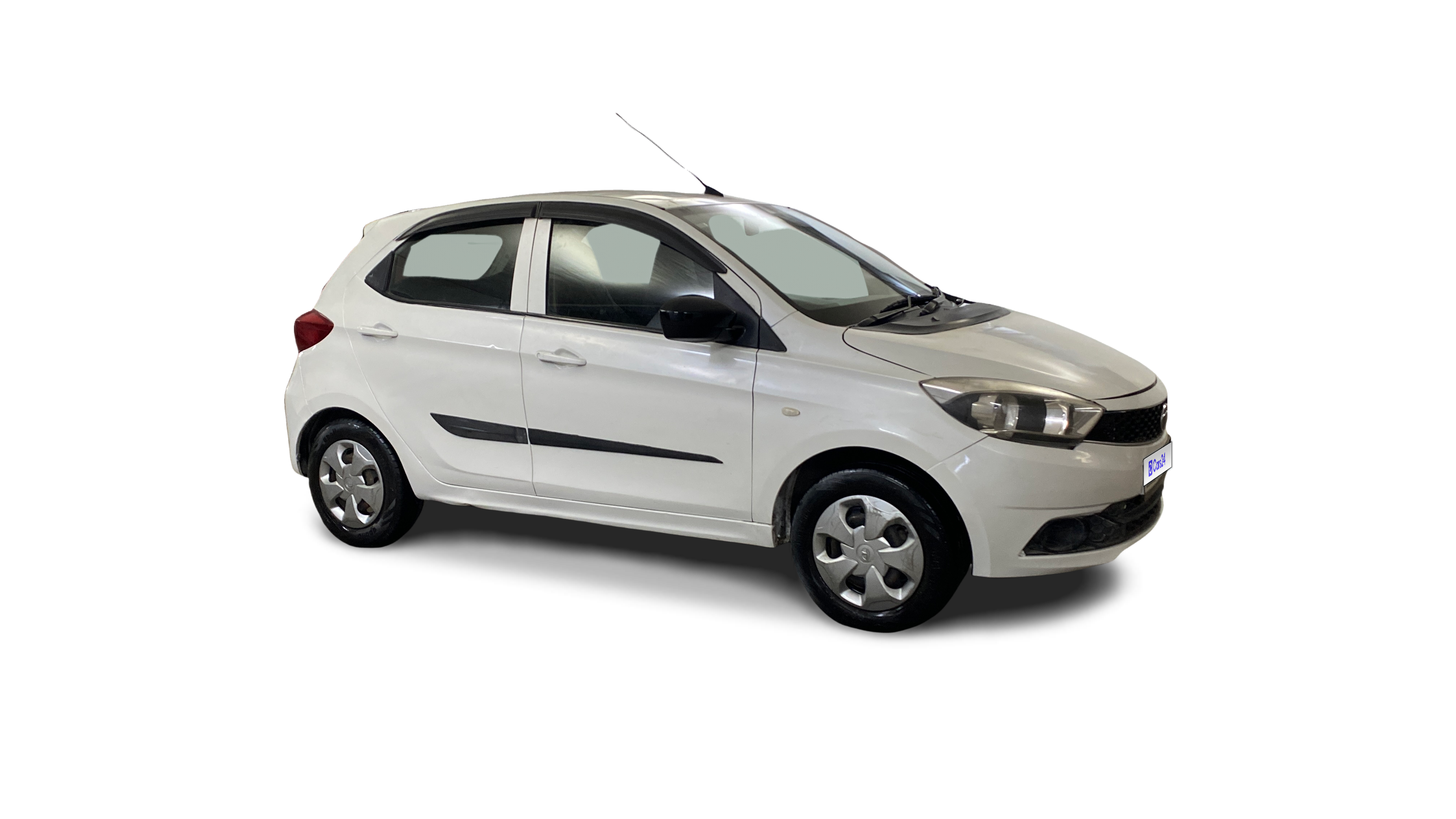 2018 Tata Tiago - Hatchback - CNG - Manual - ₹2.80 lakh