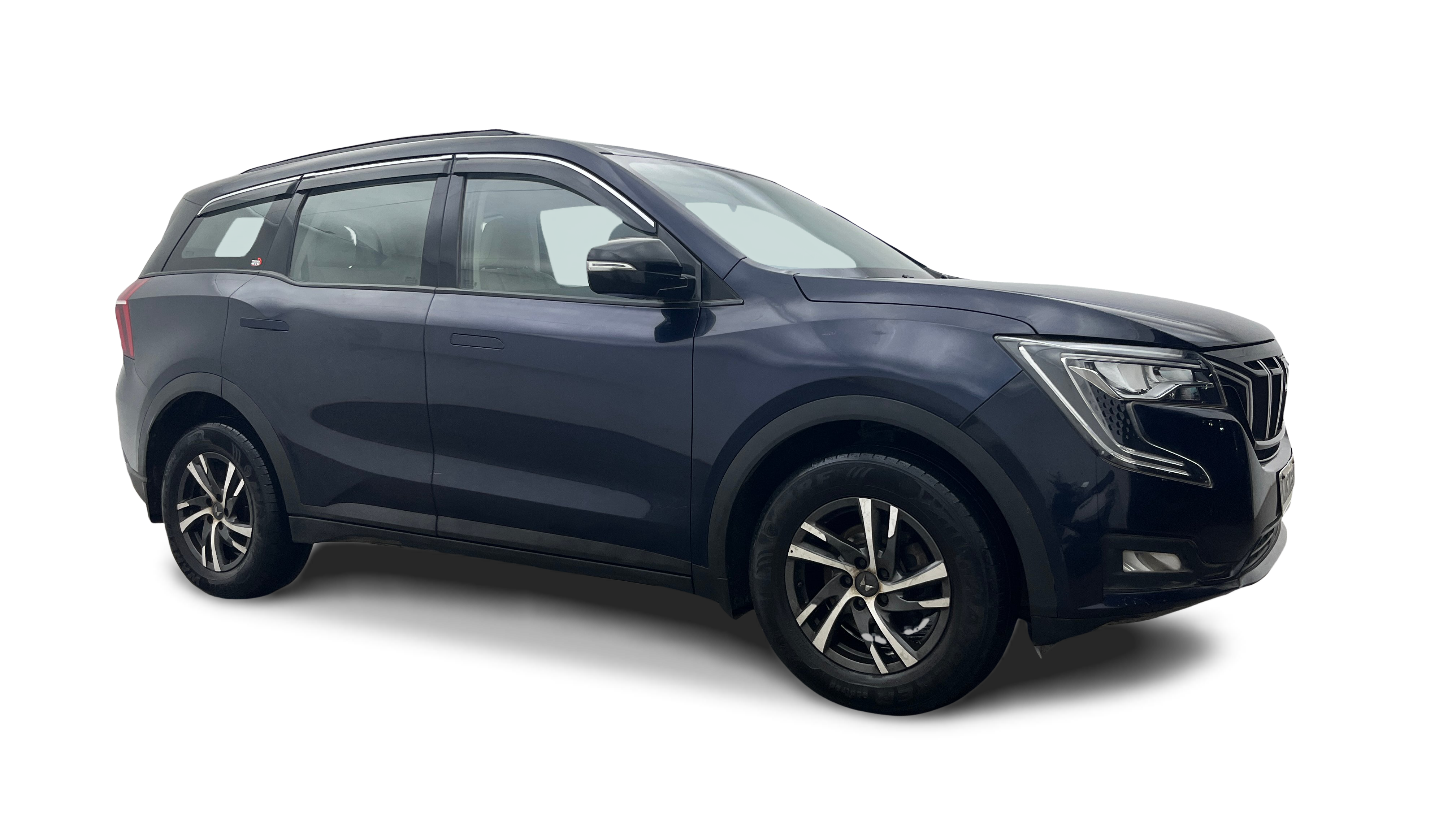 2022 Mahindra XUV700 - SUV - Petrol - Automatic - ₹15.72 lakh