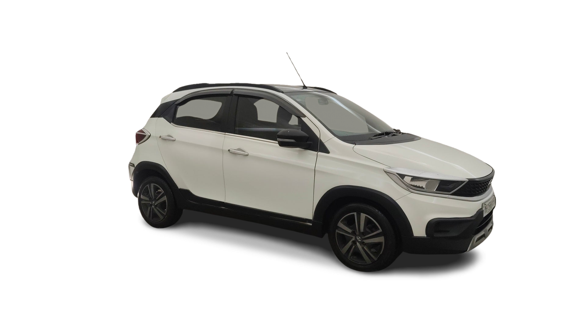 Tata TIAGO NRG-img