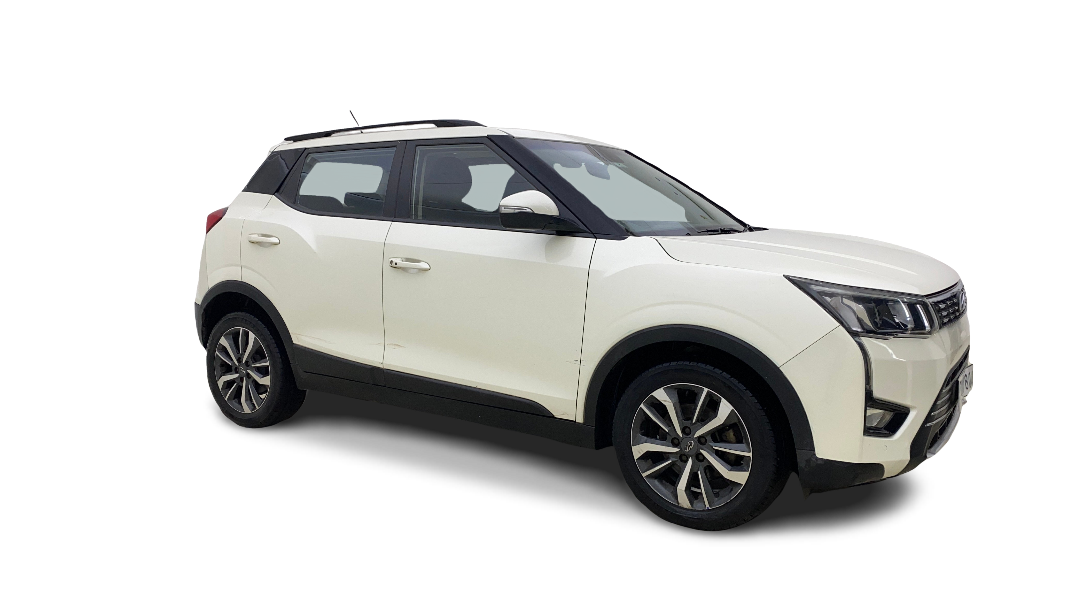 2021 Mahindra XUV300 - SUV - Petrol - Manual - ₹7.14 lakh