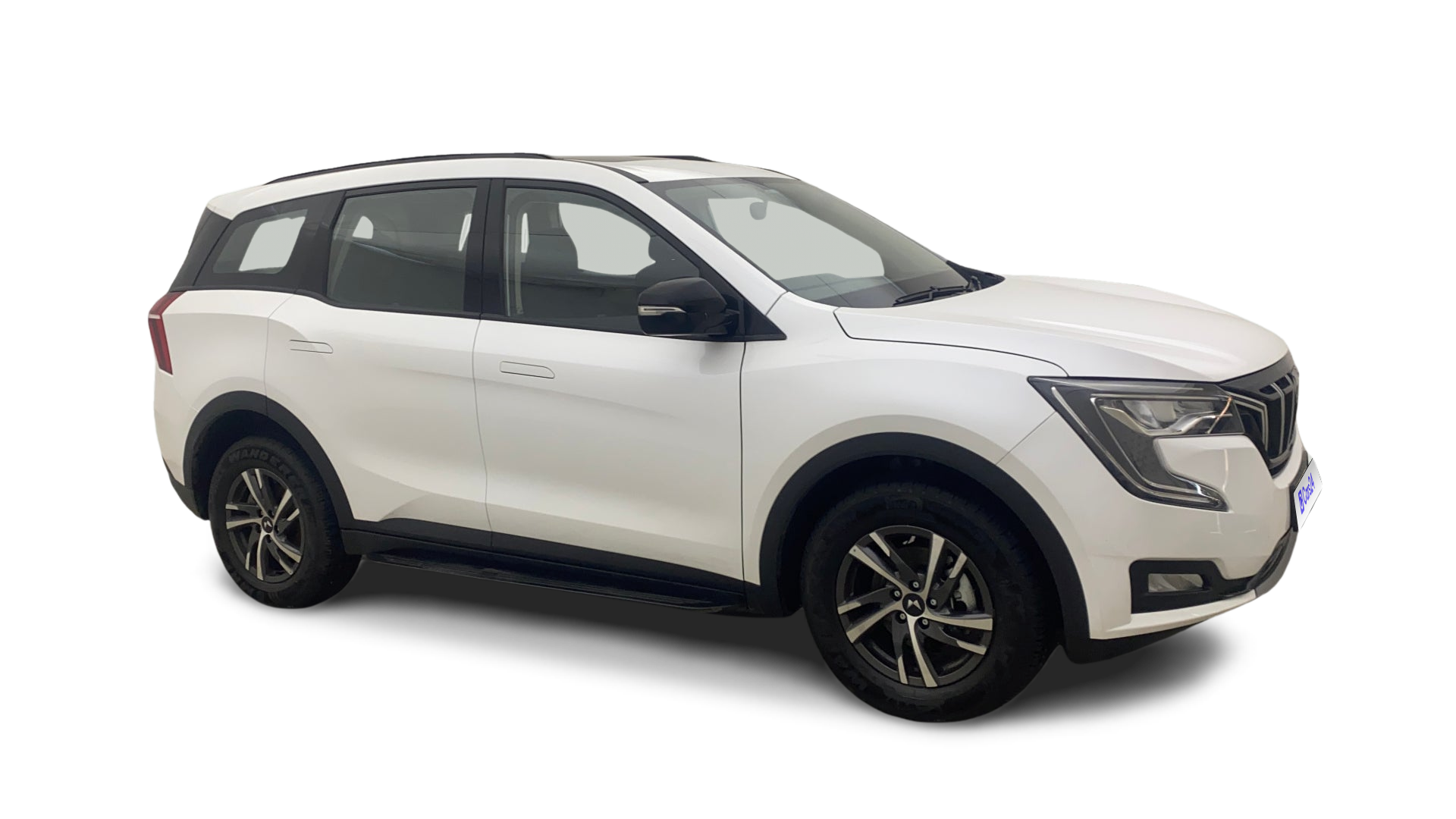 2024 Mahindra XUV700 - SUV - Petrol - Manual - ₹15.14 lakh