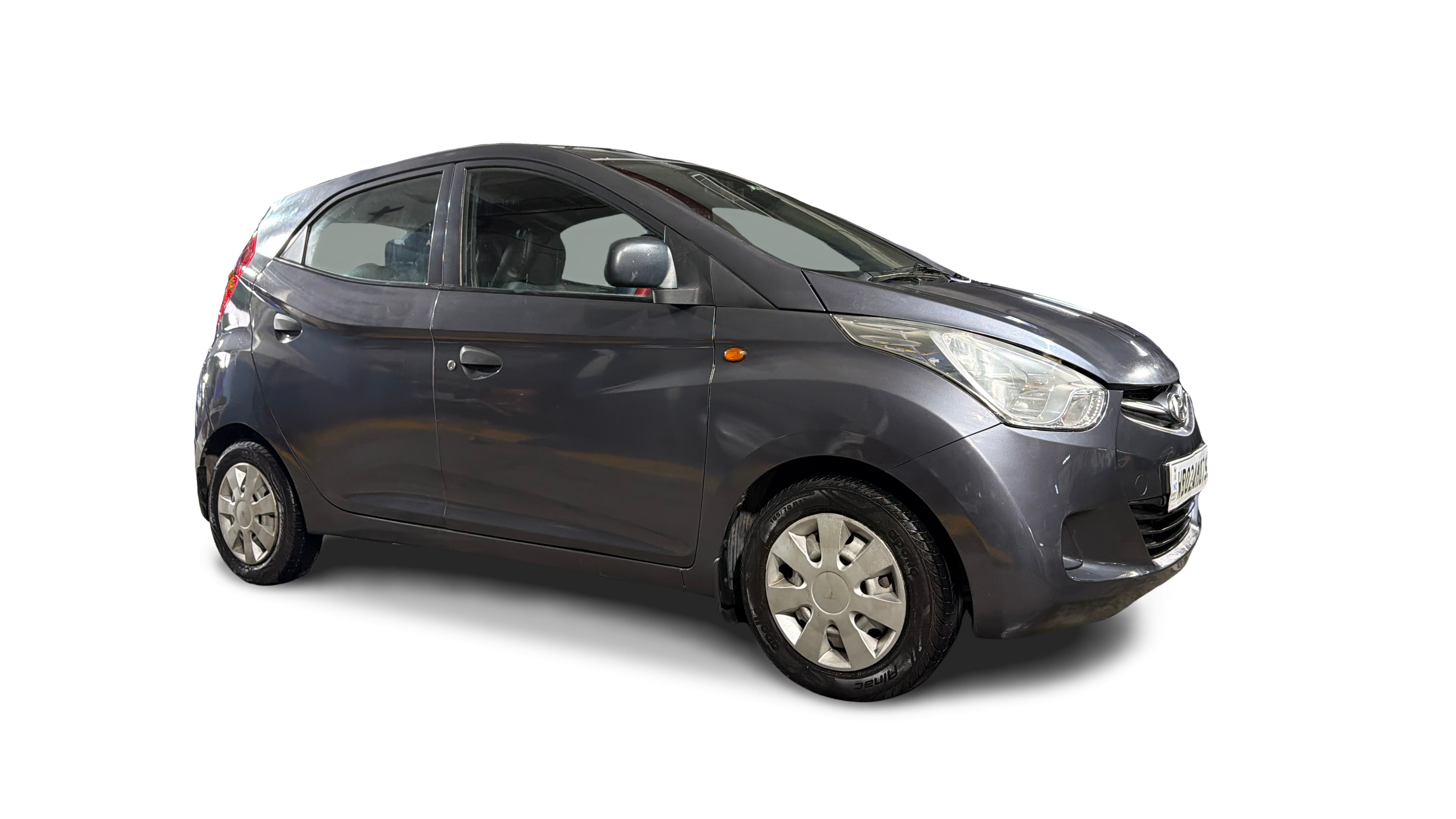 2017 Hyundai Eon - Hatchback - Petrol - Manual - ₹2.40 lakh
