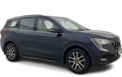 Mahindra XUV700-img