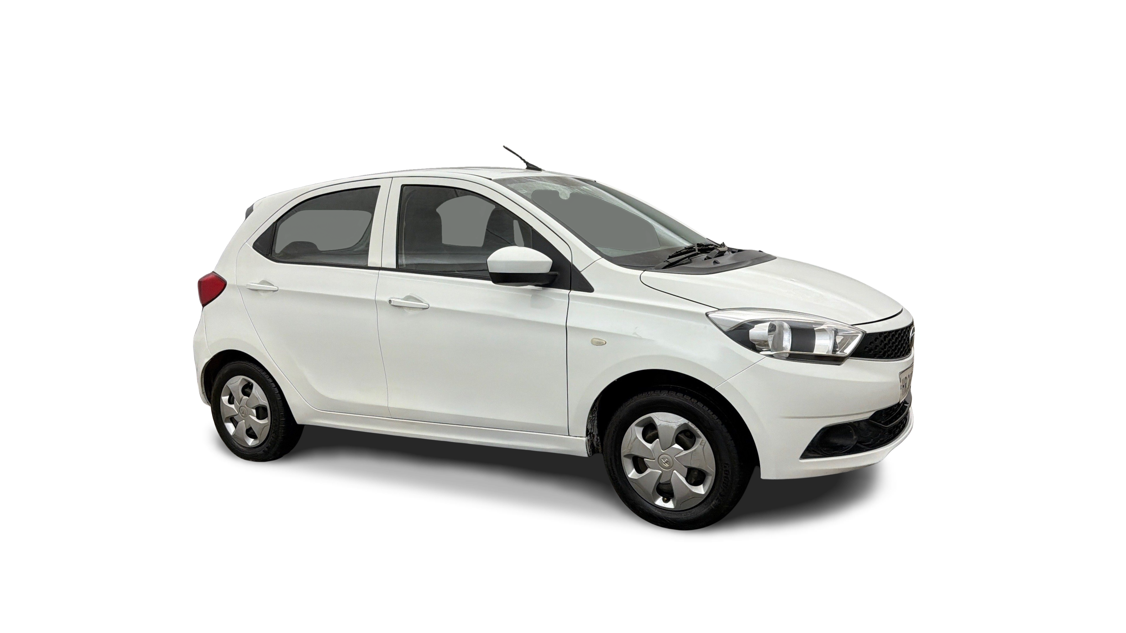 2018 Tata Tiago - Hatchback - CNG - Manual - ₹3.00 lakh