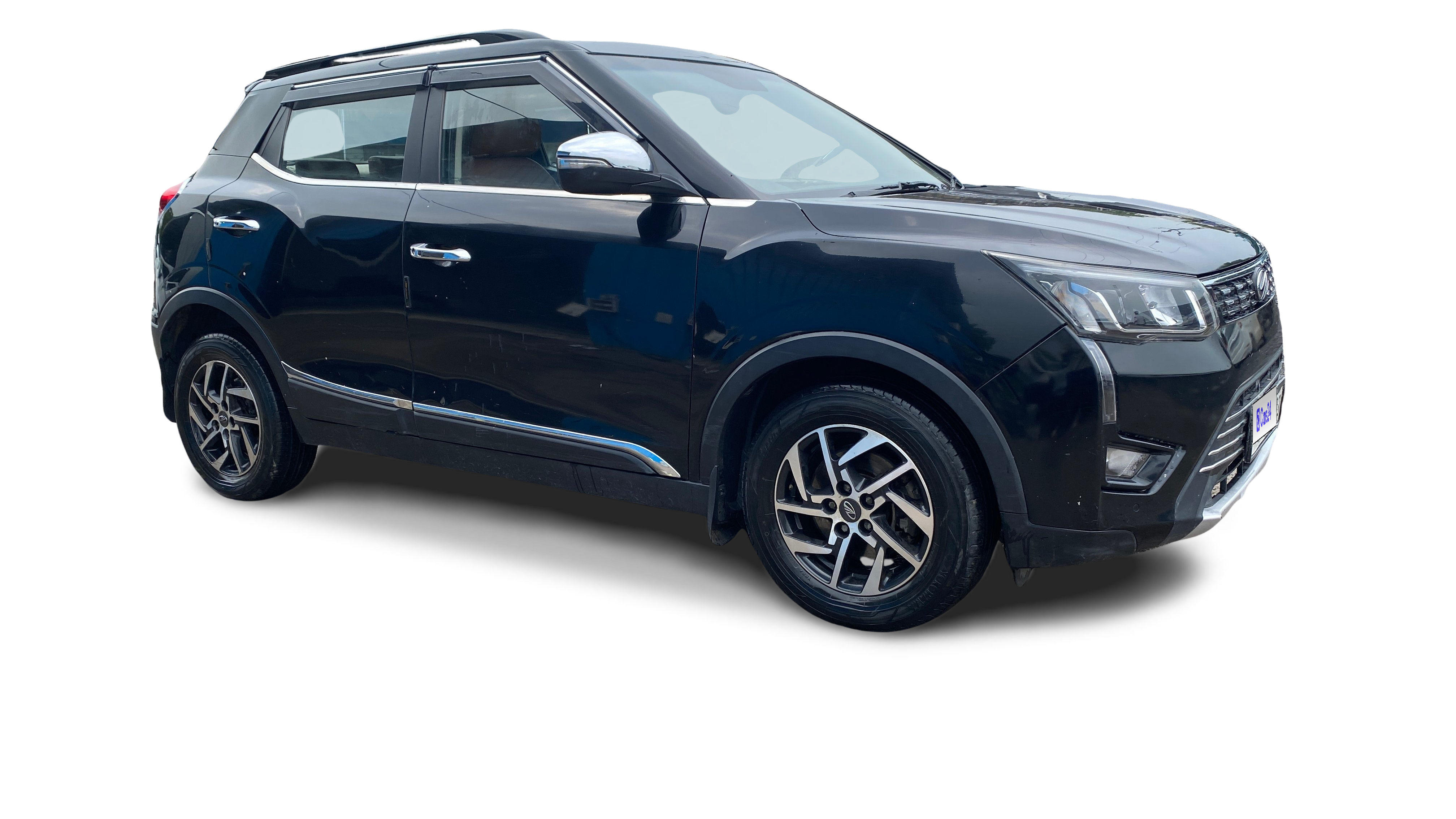 2022 Mahindra XUV300 - SUV - Petrol - Manual - ₹6.65 lakh