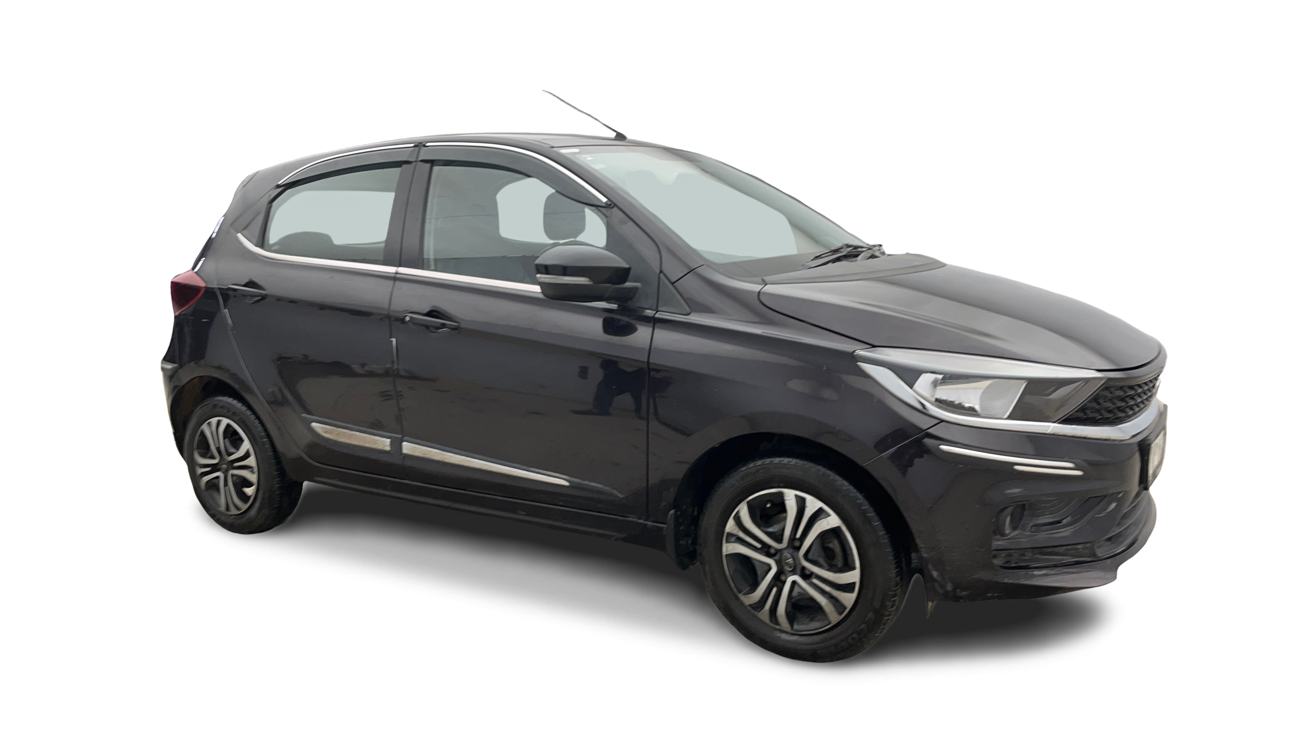 Tata Tiago-img