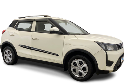 Mahindra XUV300-img