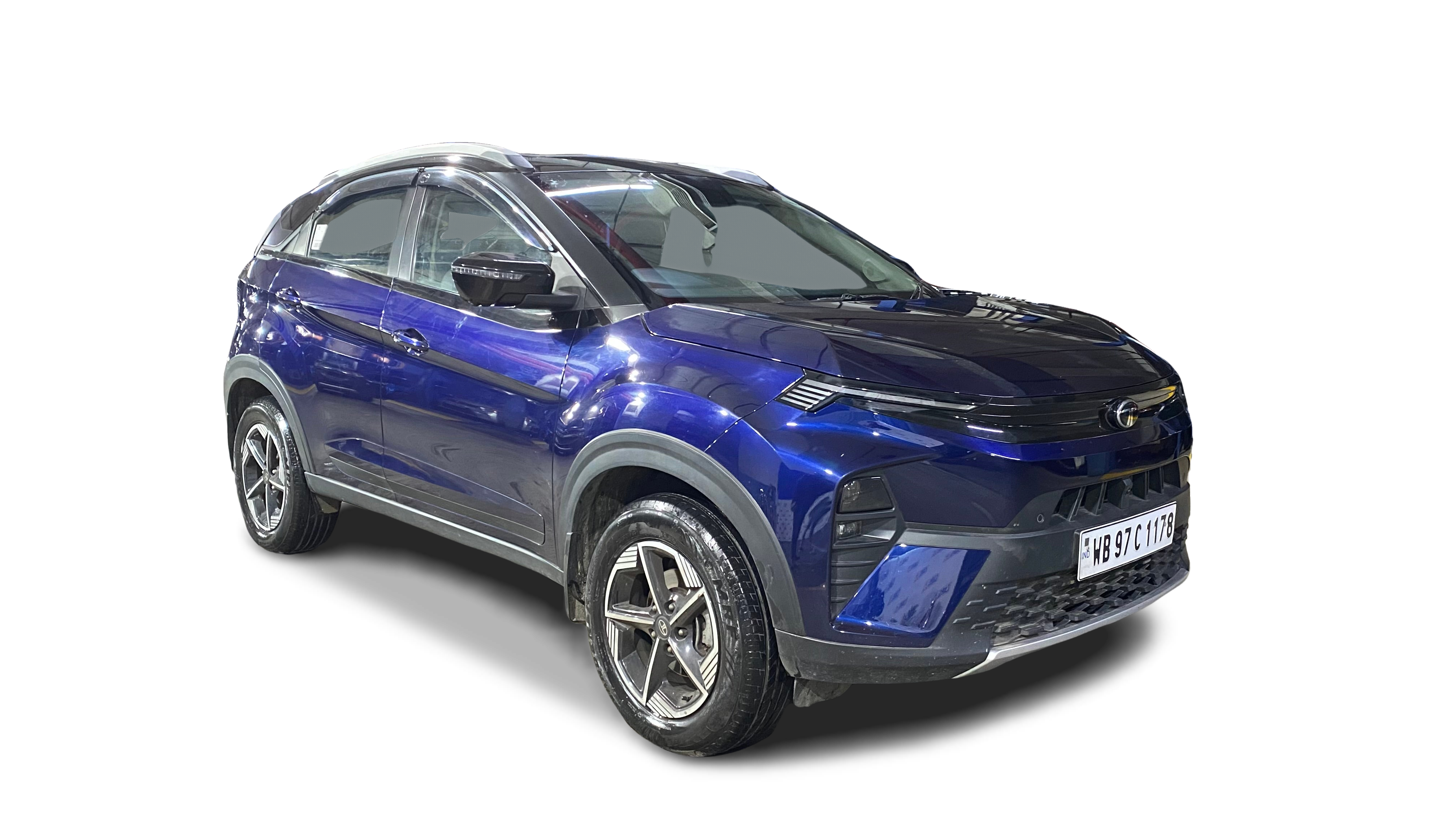 Tata NEXON-img