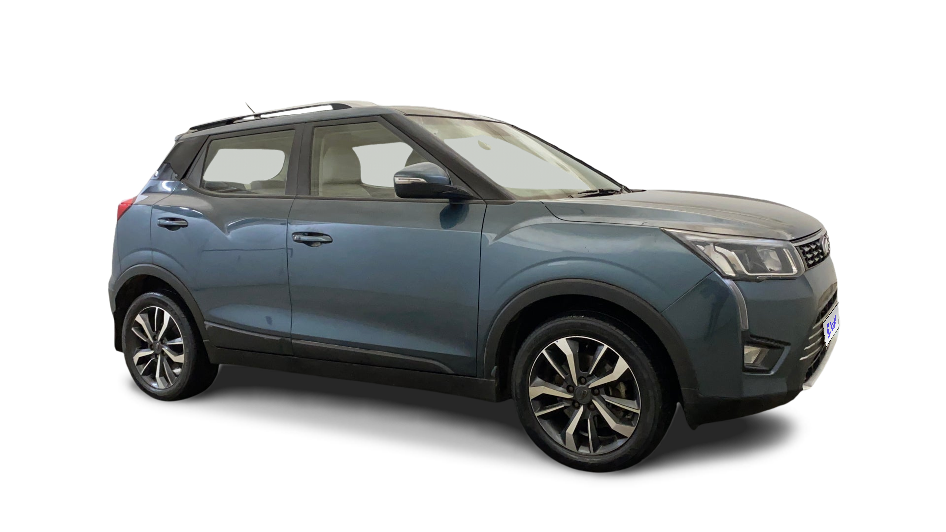 2019 Mahindra XUV300 - SUV - Diesel - Automatic - ₹6.01 lakh