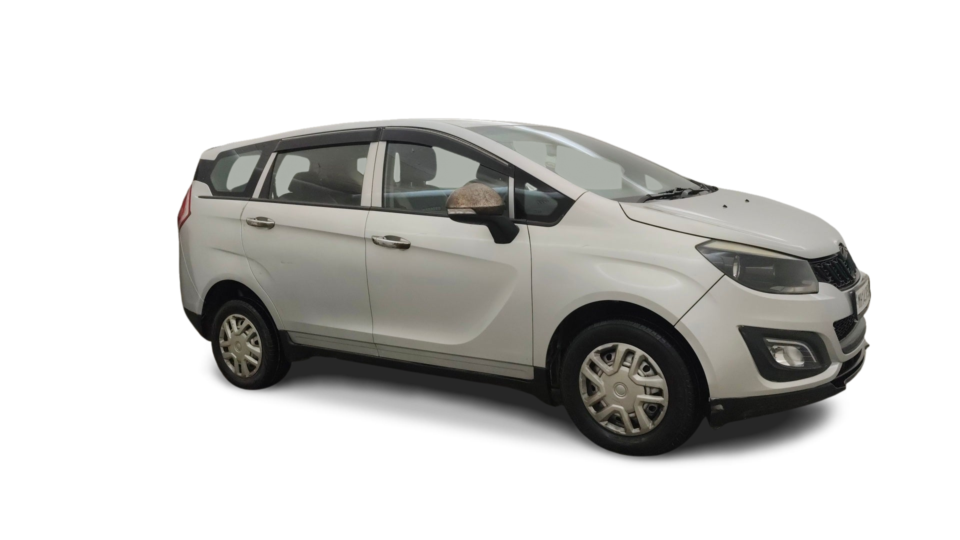 Mahindra MARAZZO-img