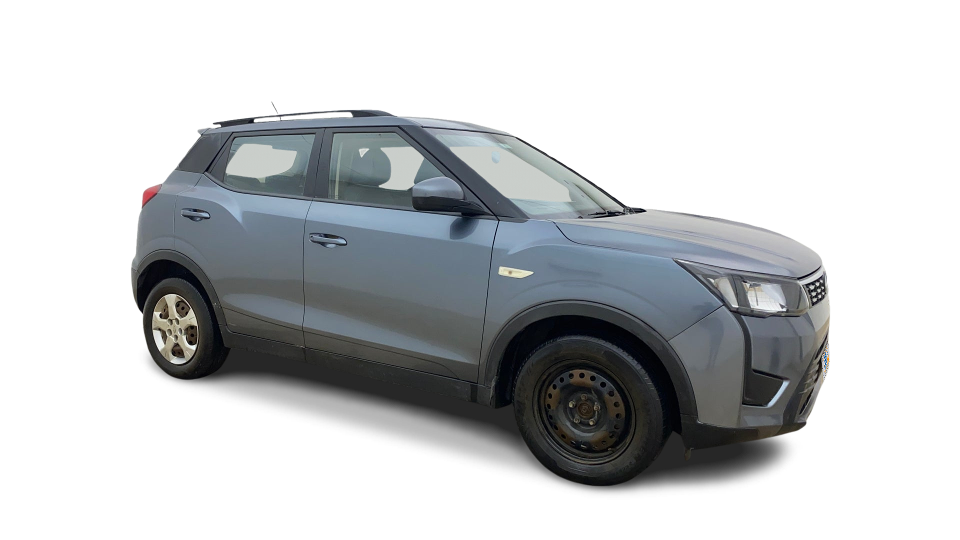 Mahindra XUV300-img