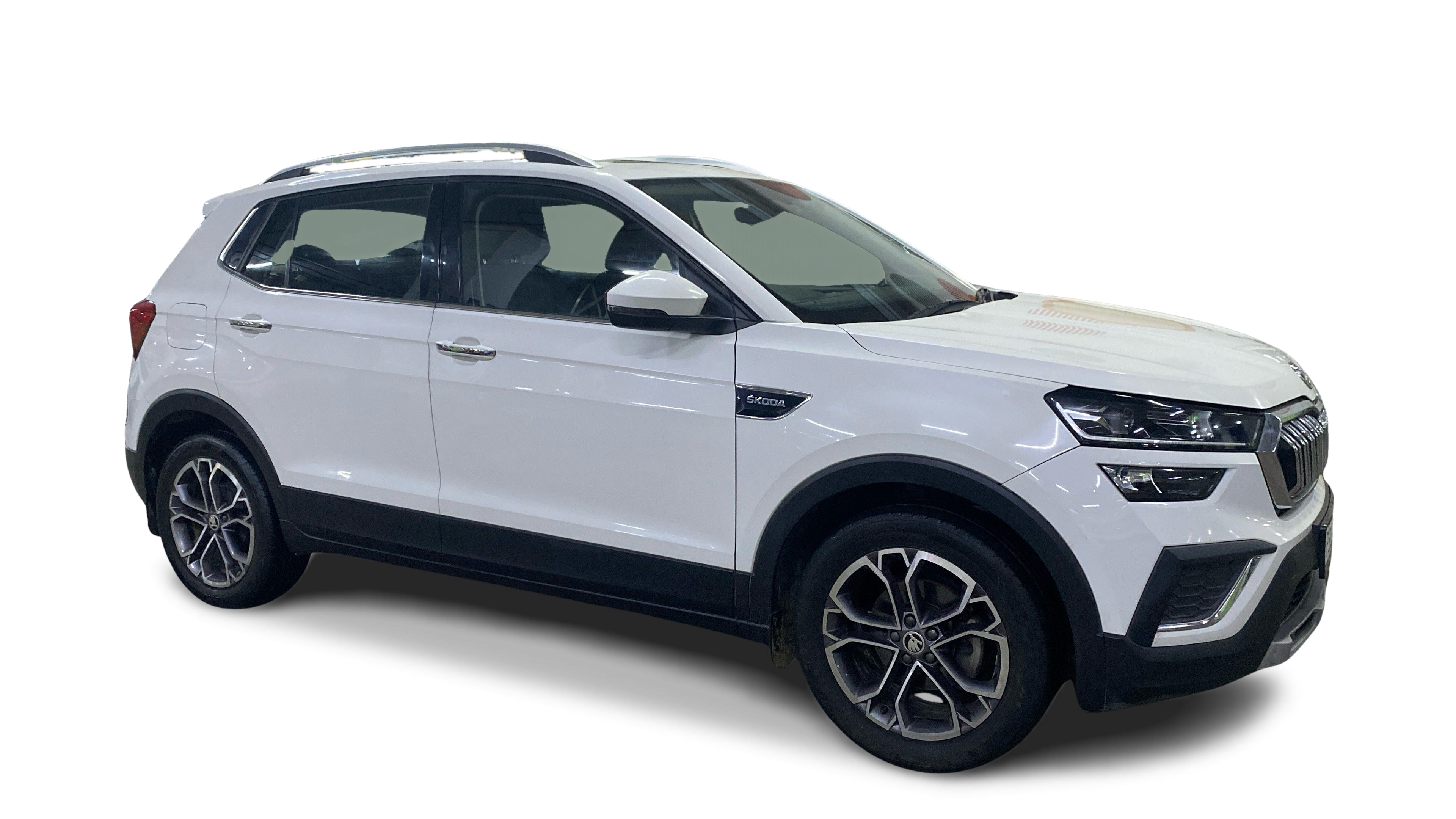 2022 Skoda KUSHAQ - SUV - Petrol - Manual - ₹9.75 lakh