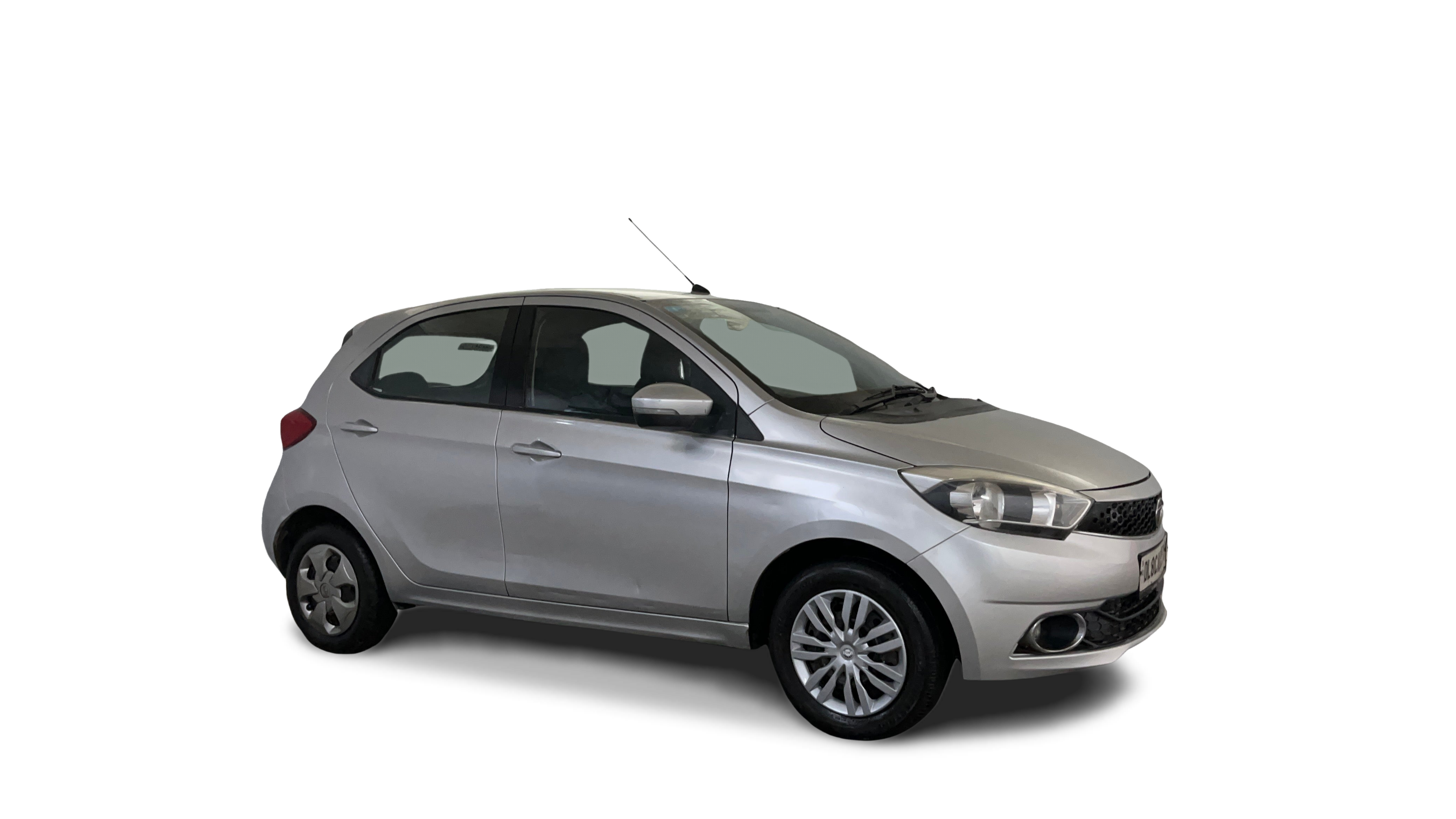 Tata Tiago-img