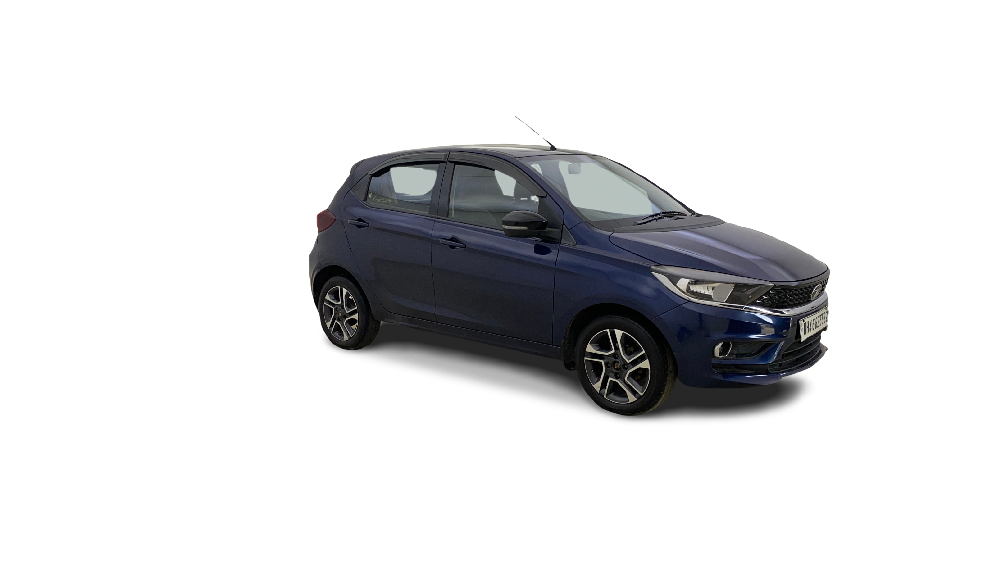 Tata Tiago-img