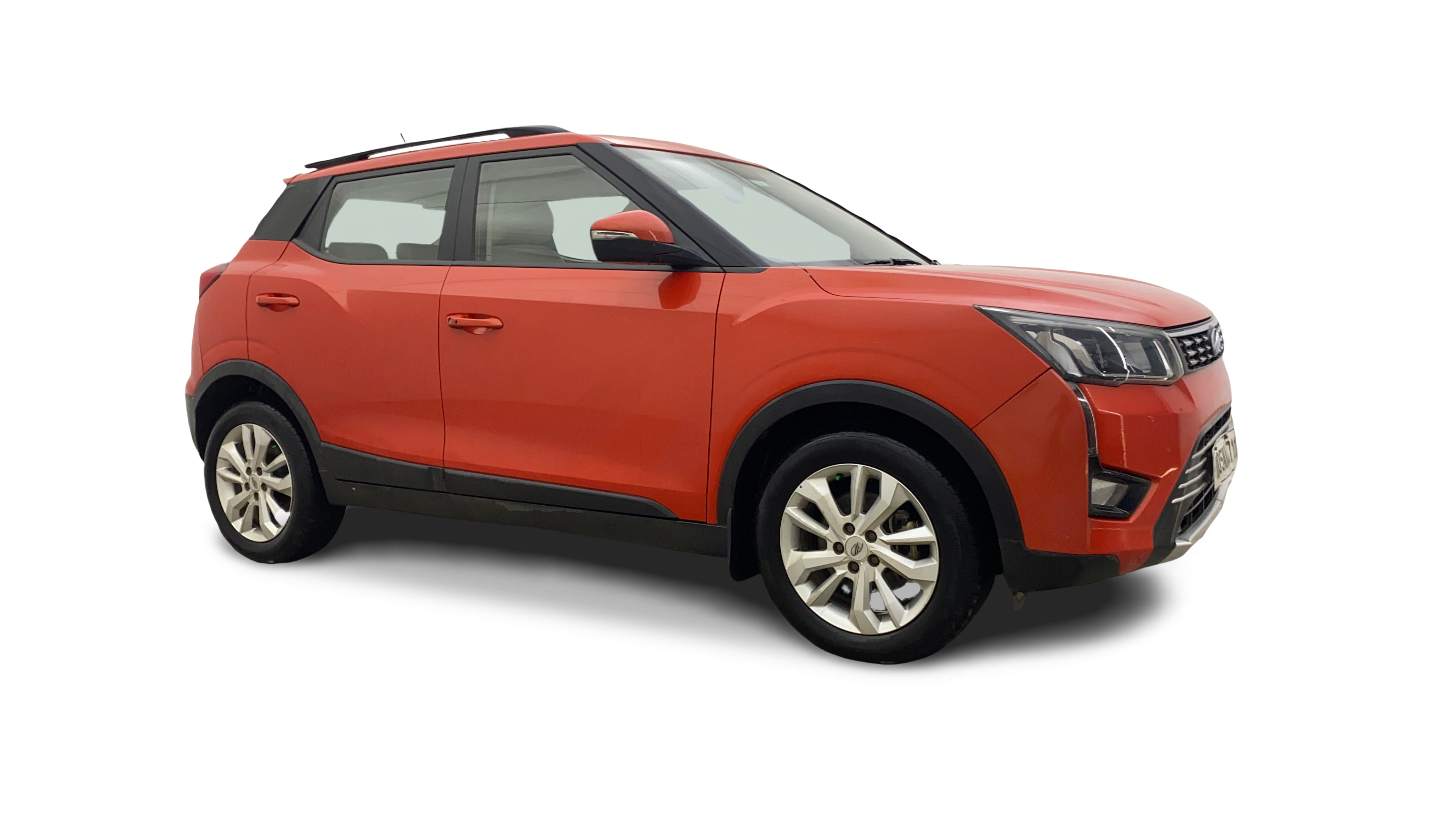 Mahindra XUV300-img