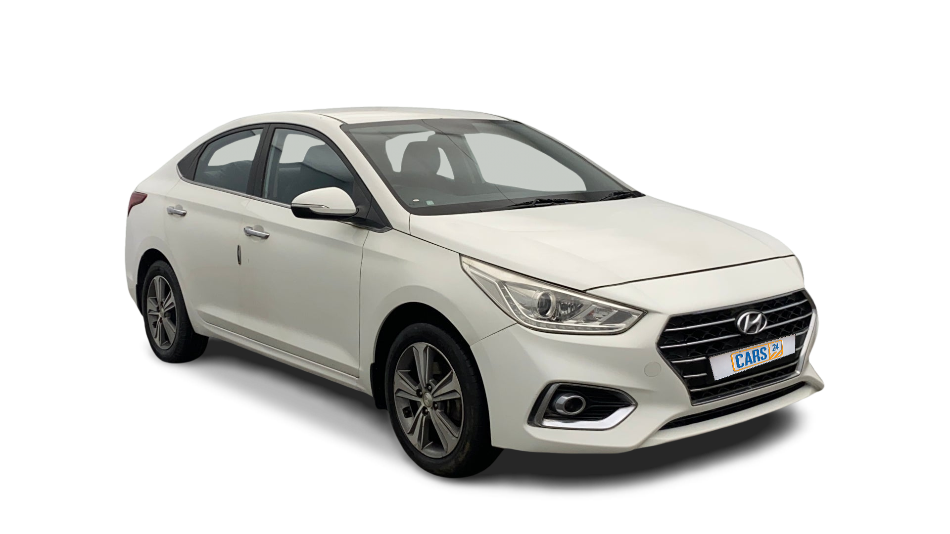 2019 Hyundai Verna - Sedan - Diesel - Manual - ₹6.77 lakh