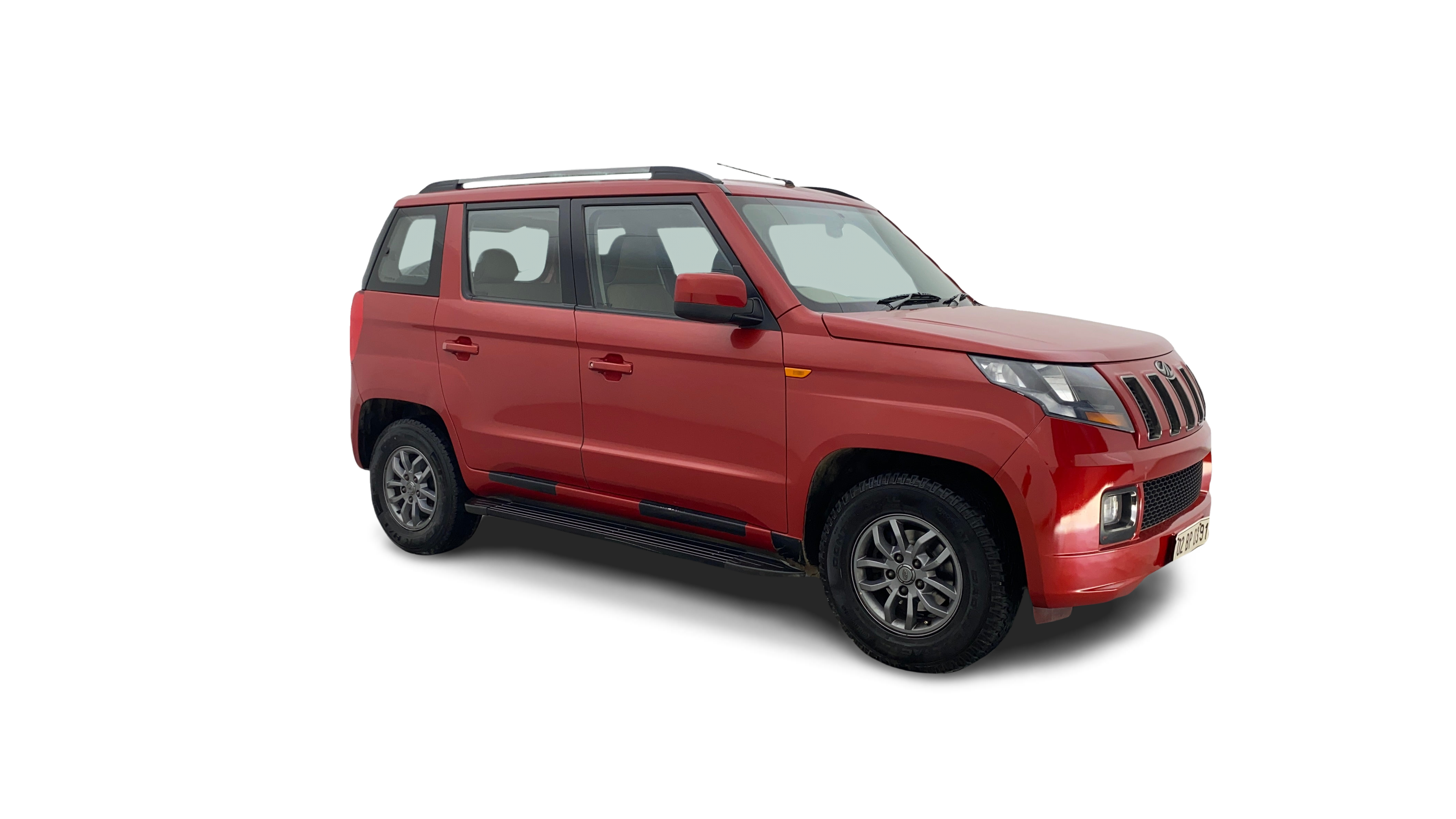 Mahindra TUV300-img